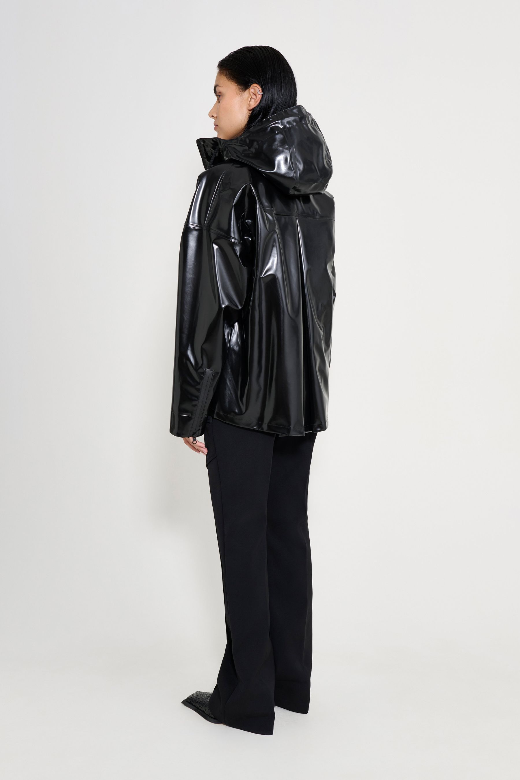 stutterheim faversham opal raincoat black women jackets raincoats