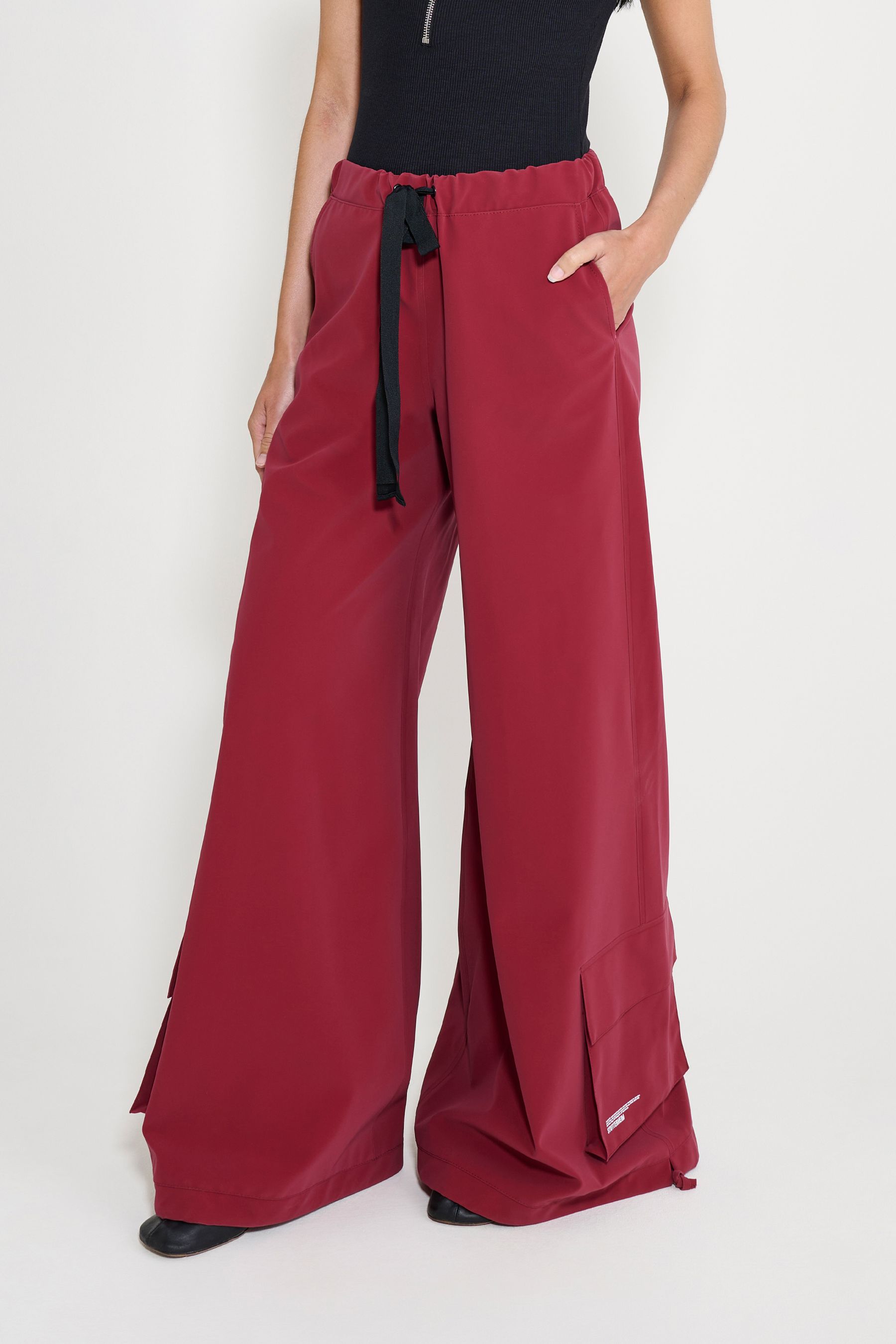 stutterheim karla pocket trousers burgundy women bottoms
