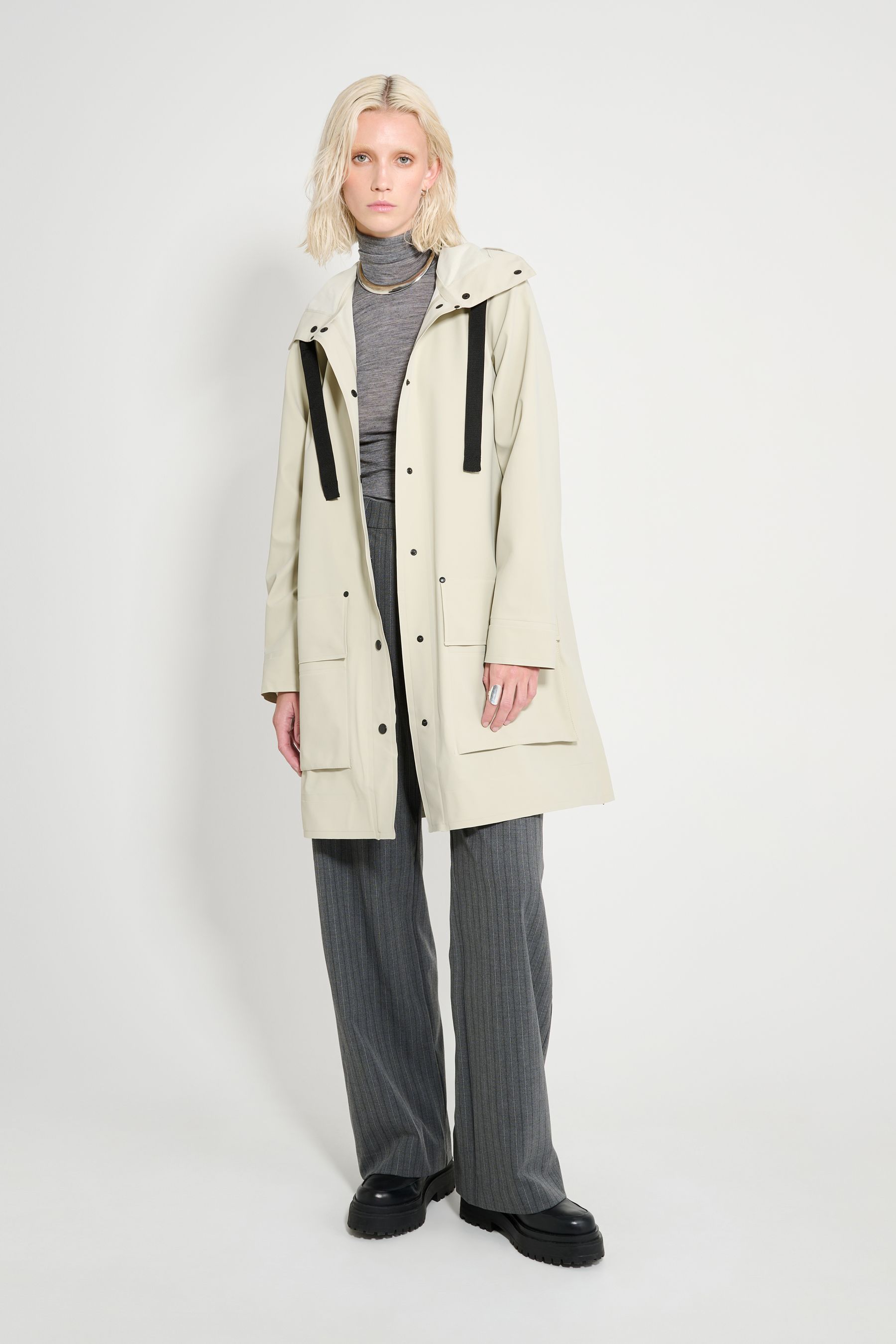 stutterheim mosebacke 15 raincoat pelican women jackets raincoats