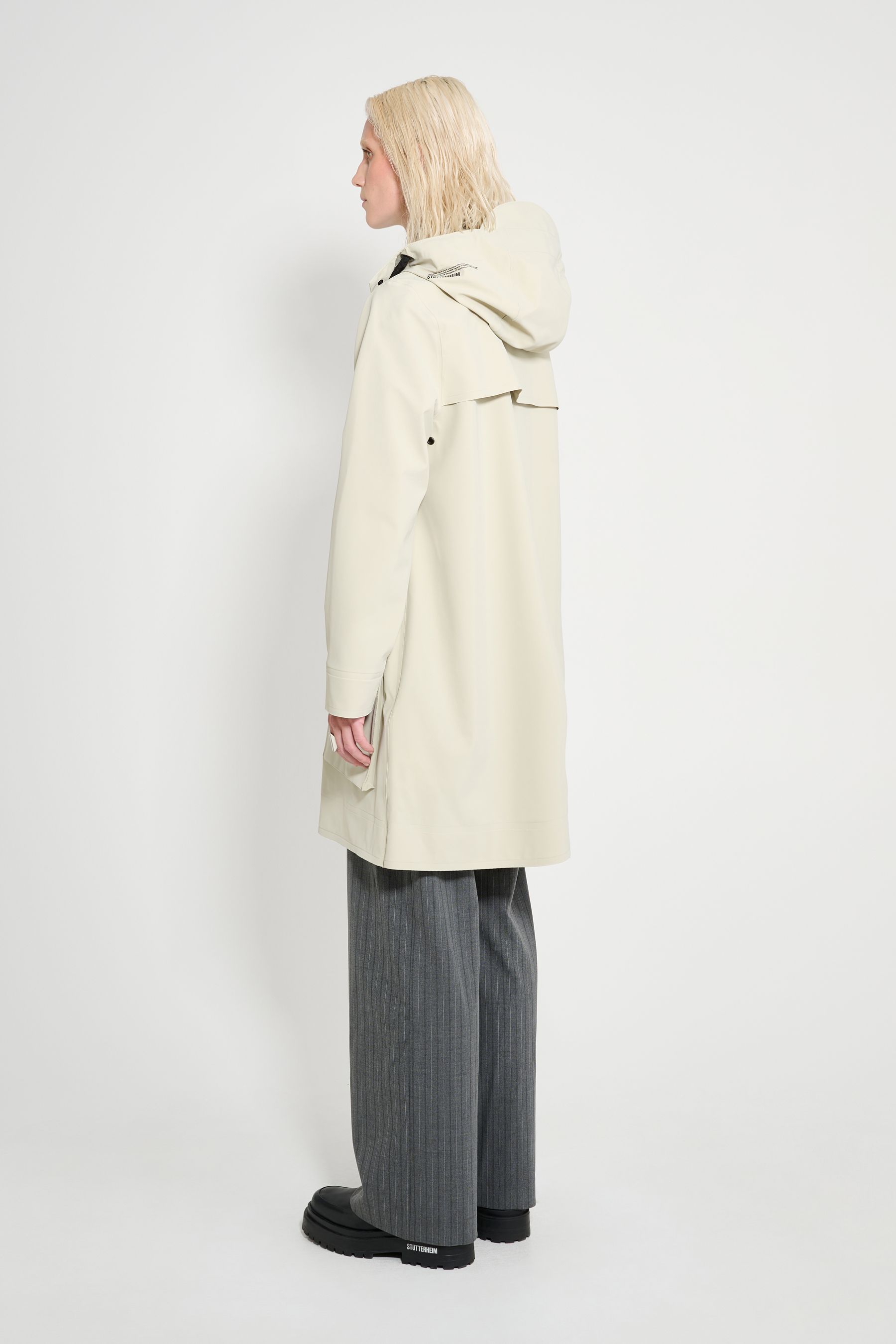 stutterheim mosebacke 15 raincoat pelican women jackets raincoats