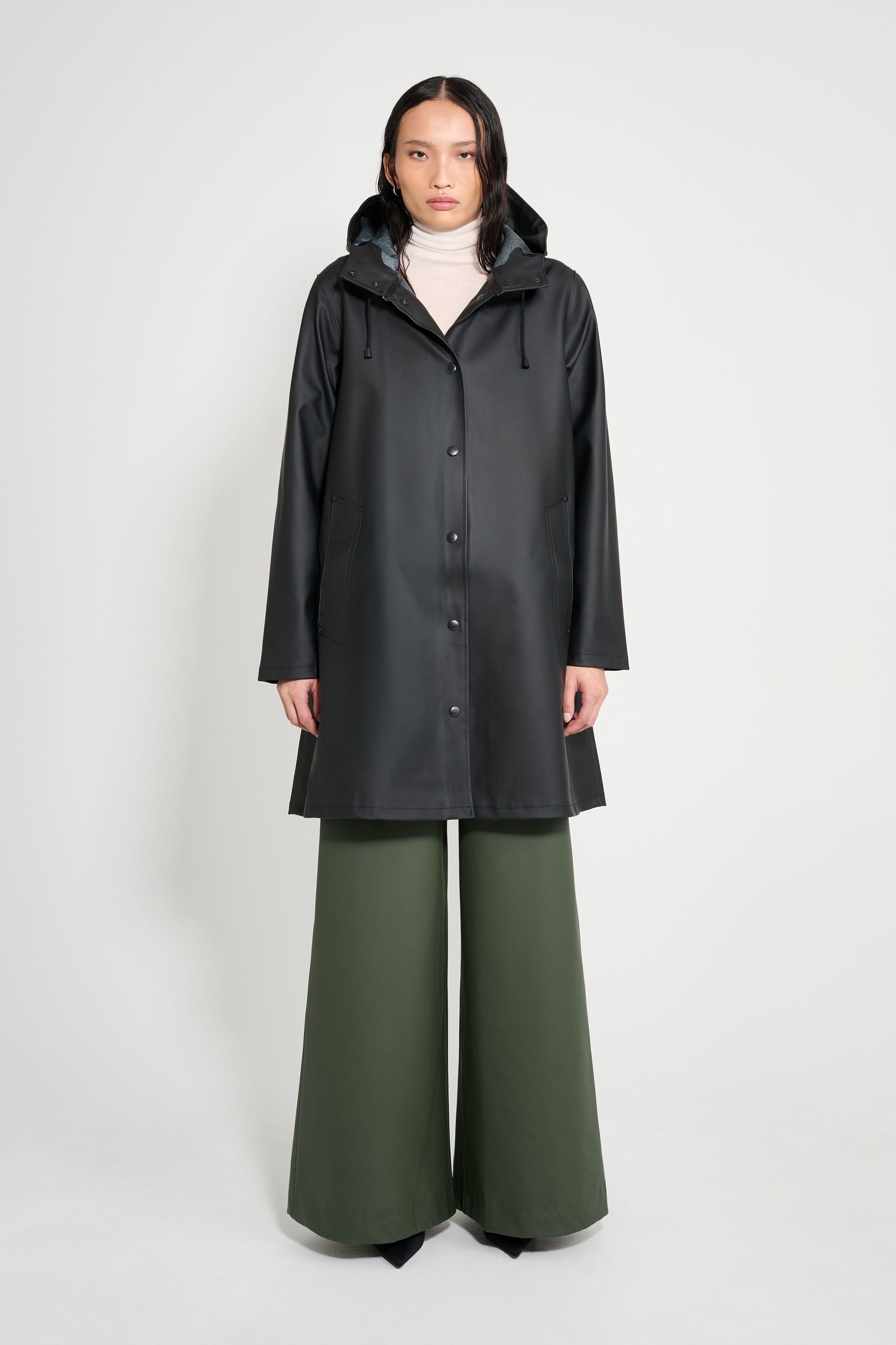 stutterheim mosebacke original a-line raincoat black women jackets raincoats