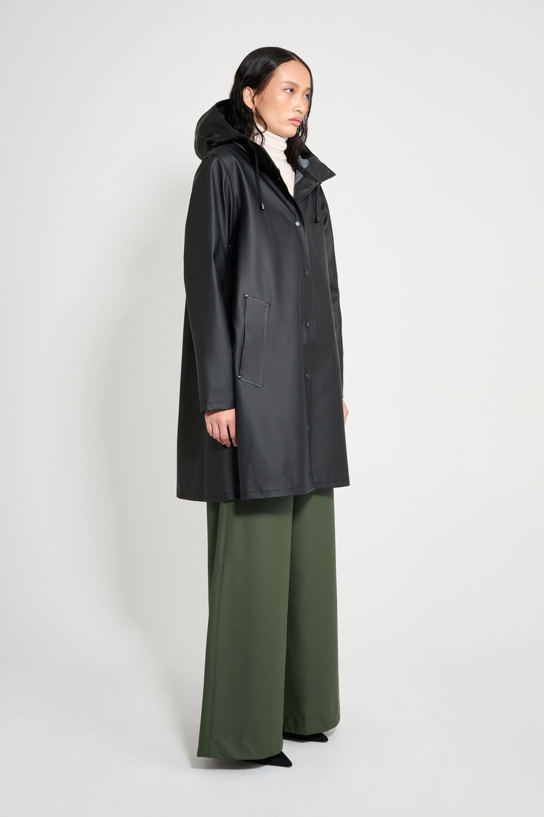stutterheim mosebacke original a-line raincoat black women jackets raincoats