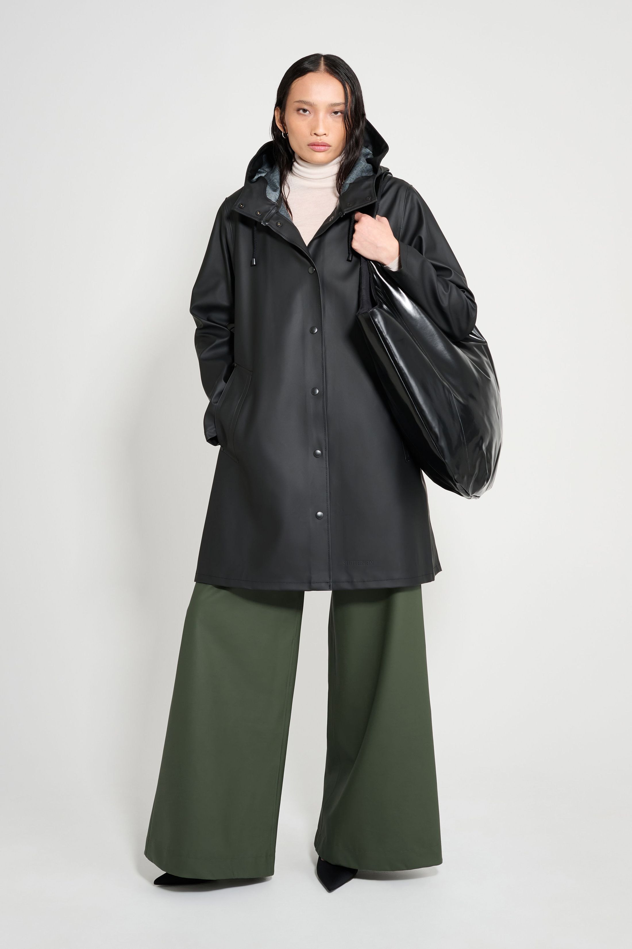 stutterheim mosebacke original a-line raincoat black women jackets raincoats