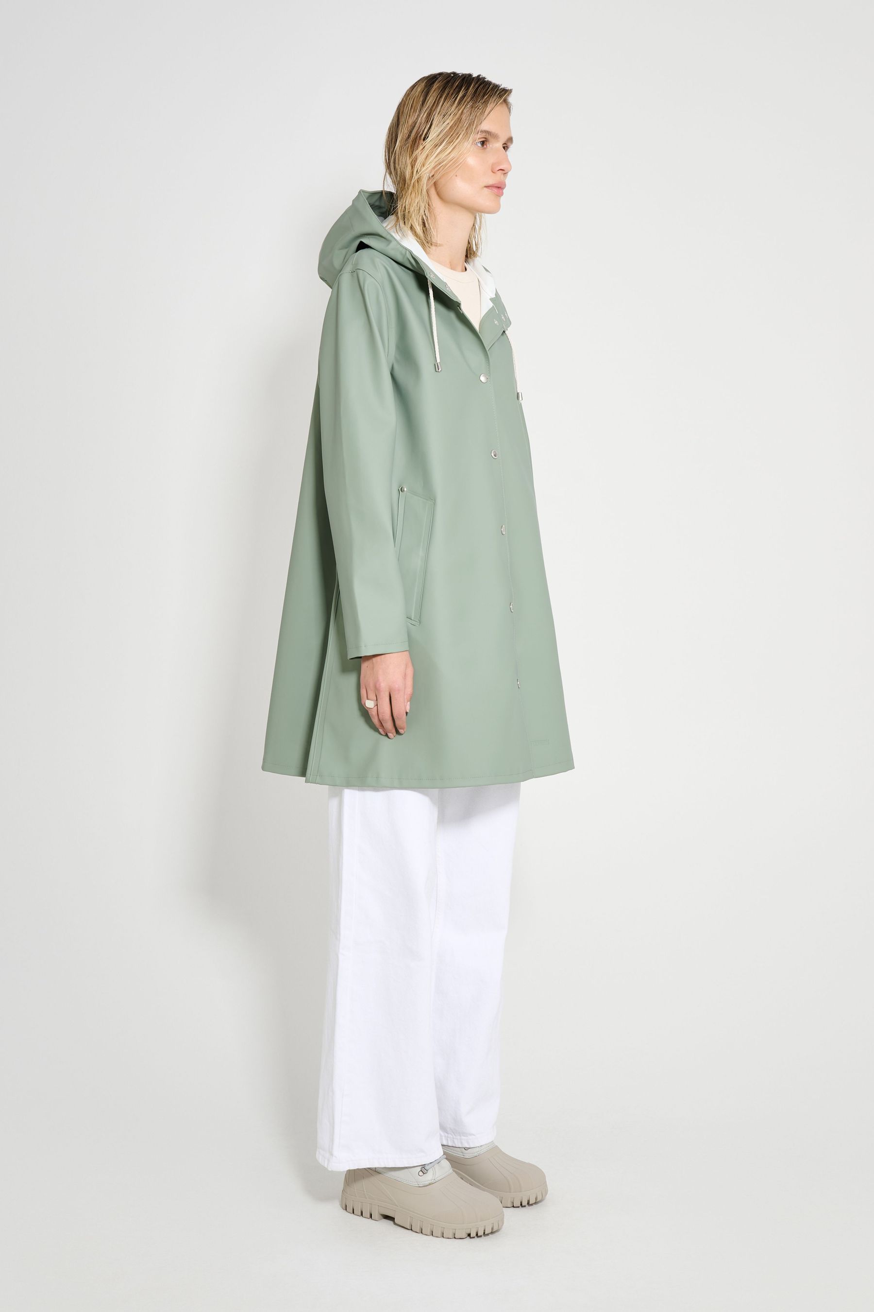 stutterheim mosebacke original a-line raincoat khaki green women jackets