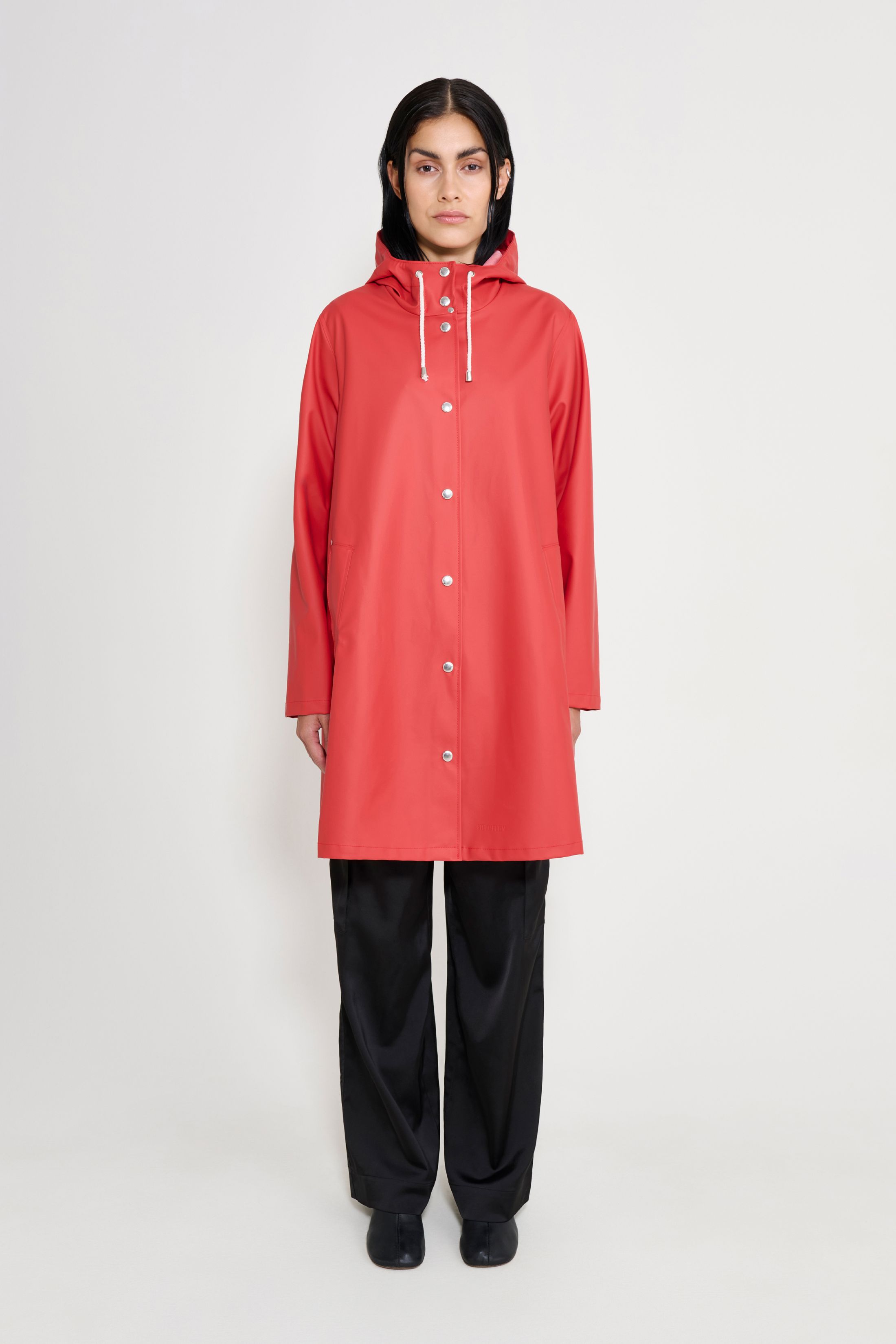 stutterheim mosebacke lightweight raincoat washed red women jackets raincoats
