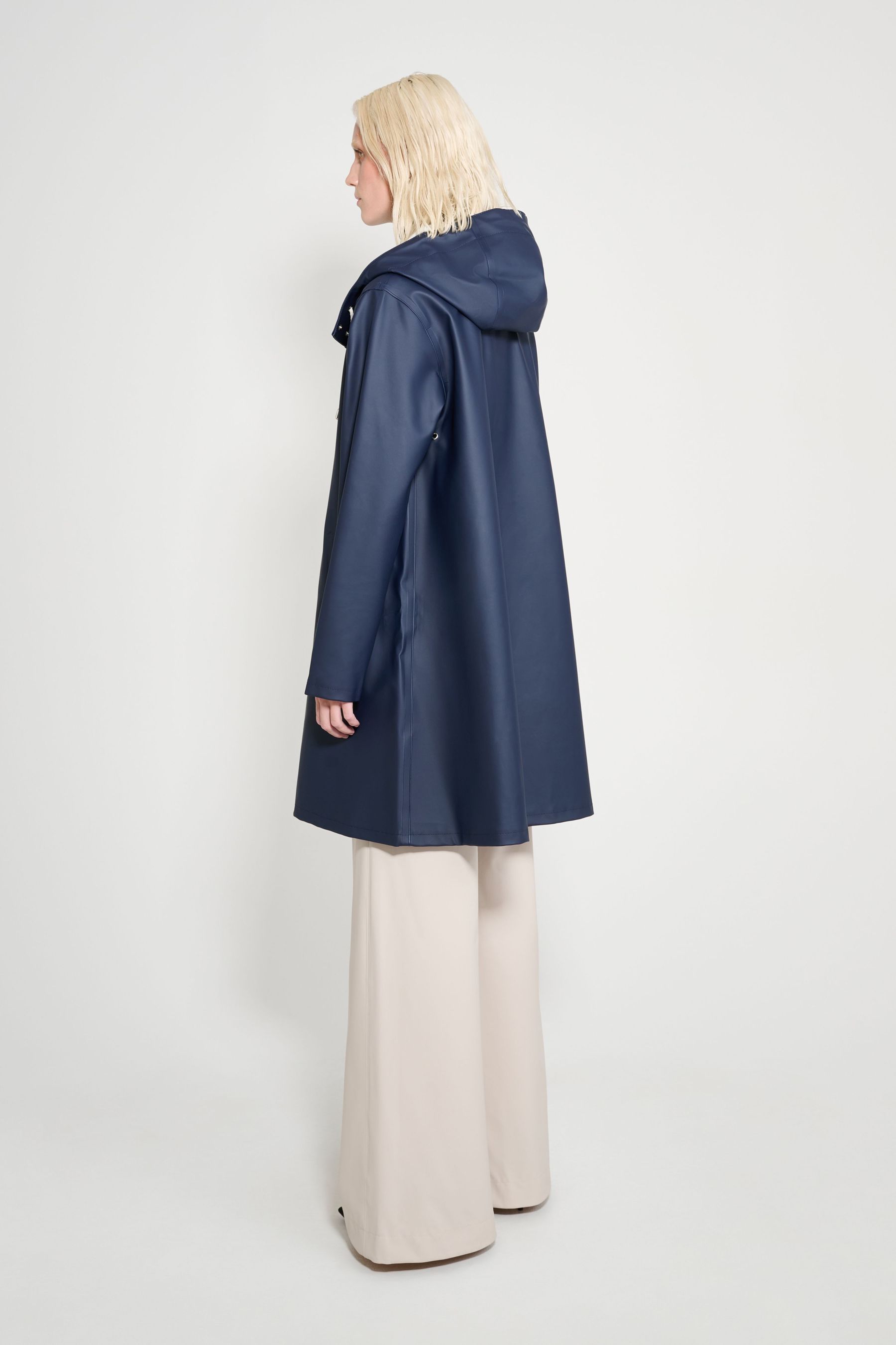 stutterheim mosebacke original a-line raincoat navy women jackets raincoats