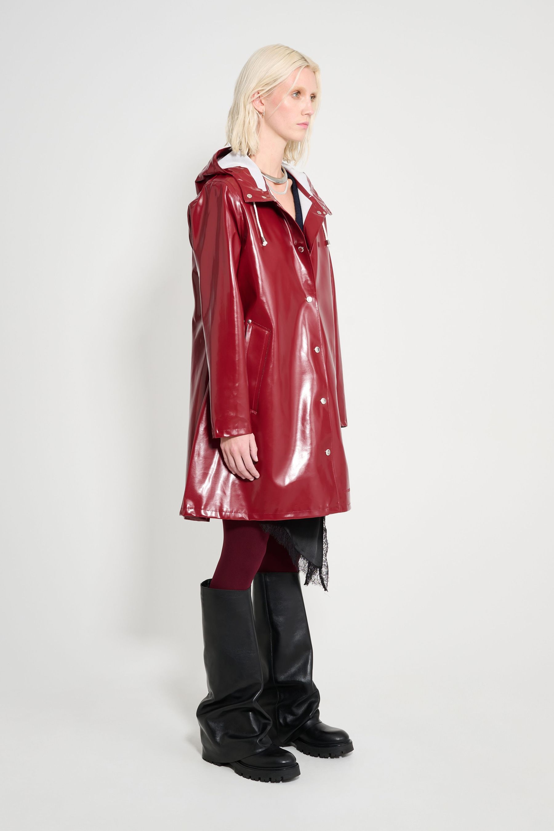 stutterheim mosebacke opal raincoat burgundy women jackets raincoats