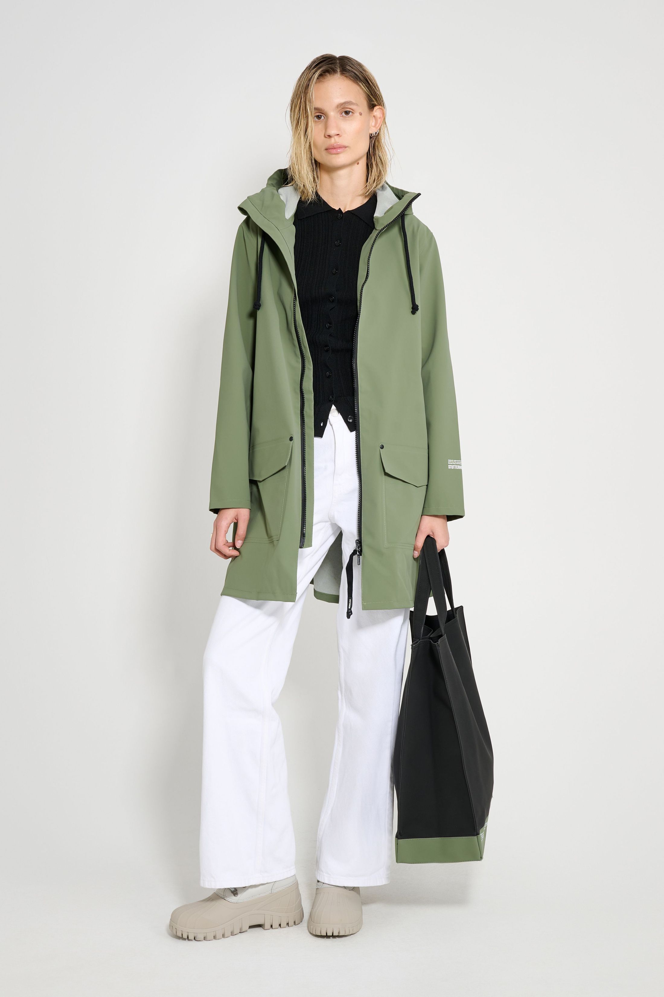 stutterheim mosebacke patch raincoat dry green women jackets raincoats