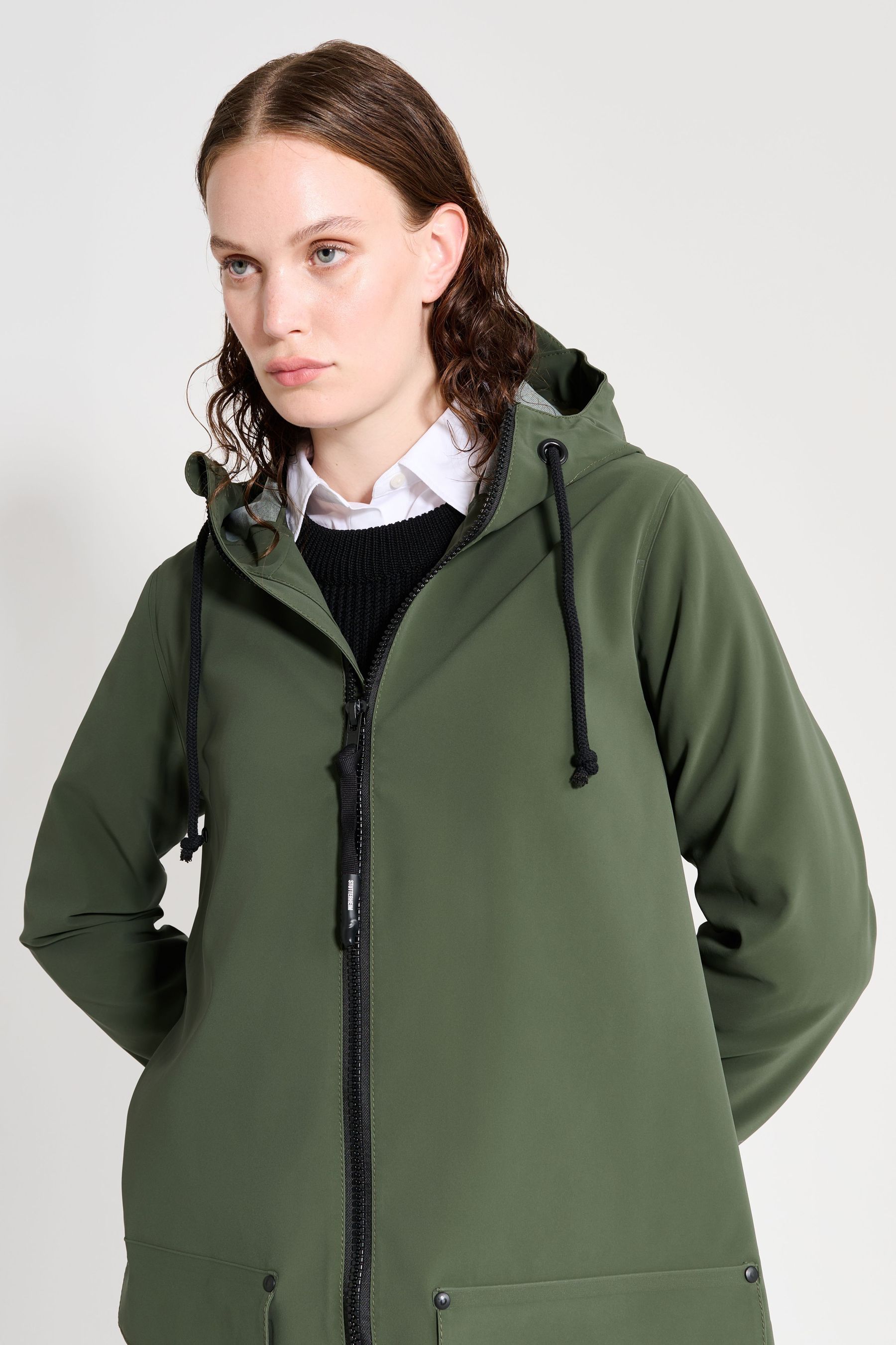 stutterheim mosebacke patch raincoat green women jackets raincoats