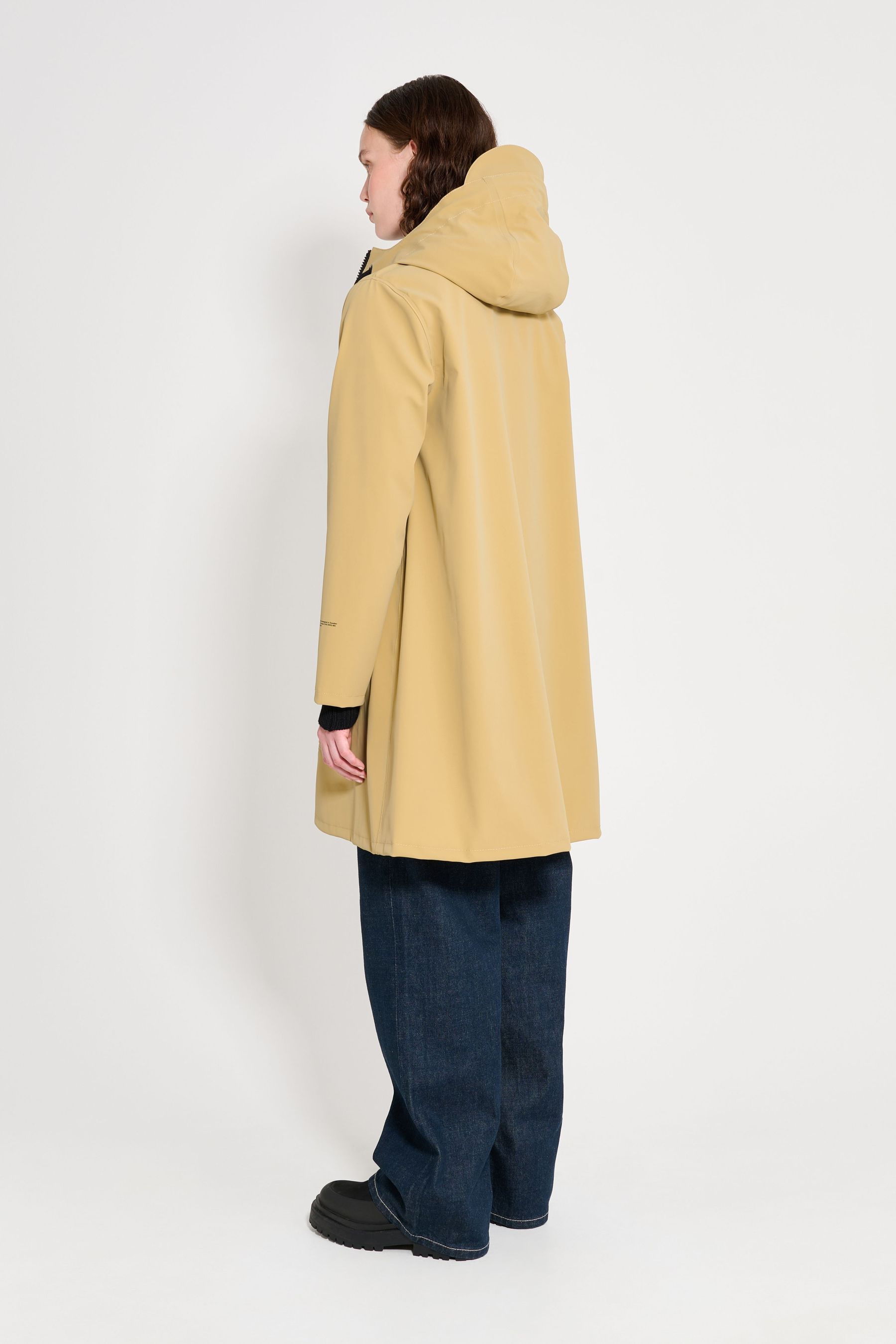 stutterheim mosebacke patch raincoat sand women jackets raincoats