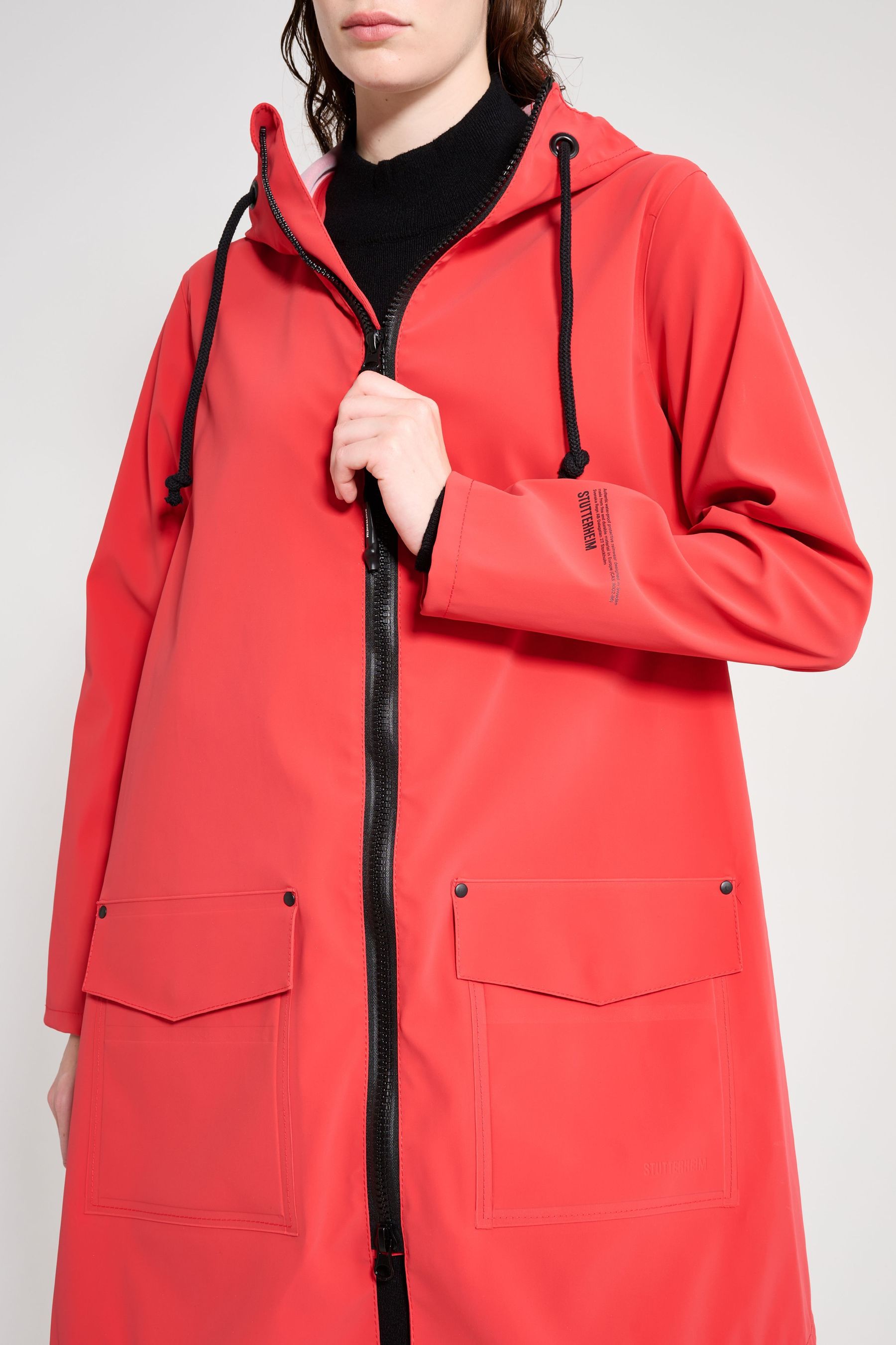 stutterheim mosebacke patch raincoat washed red women jackets raincoats