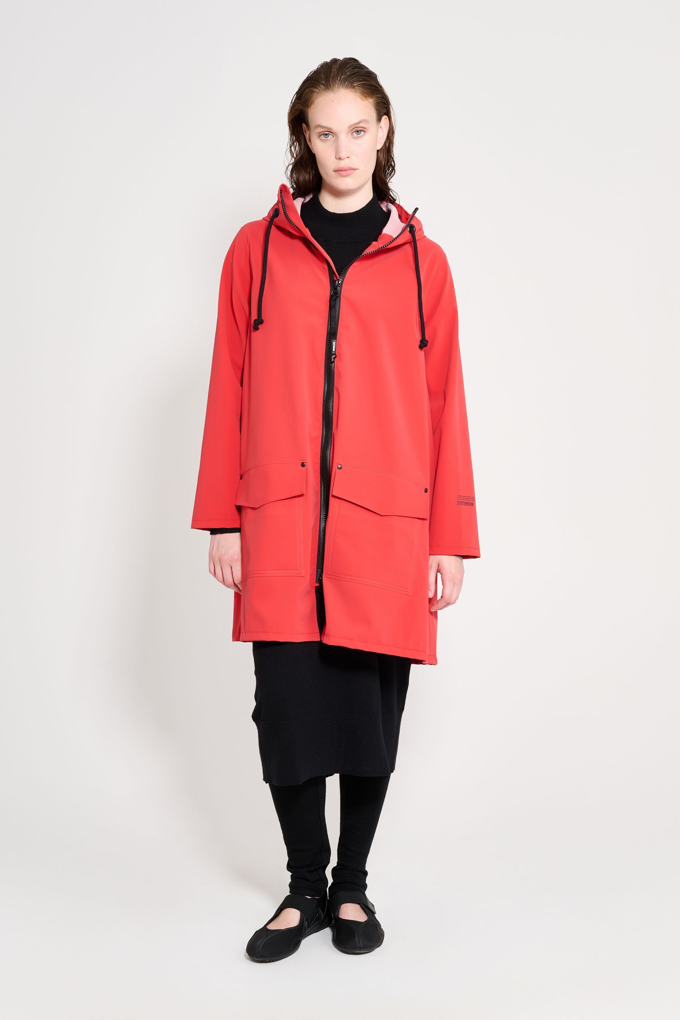 stutterheim mosebacke patch raincoat washed red women jackets raincoats