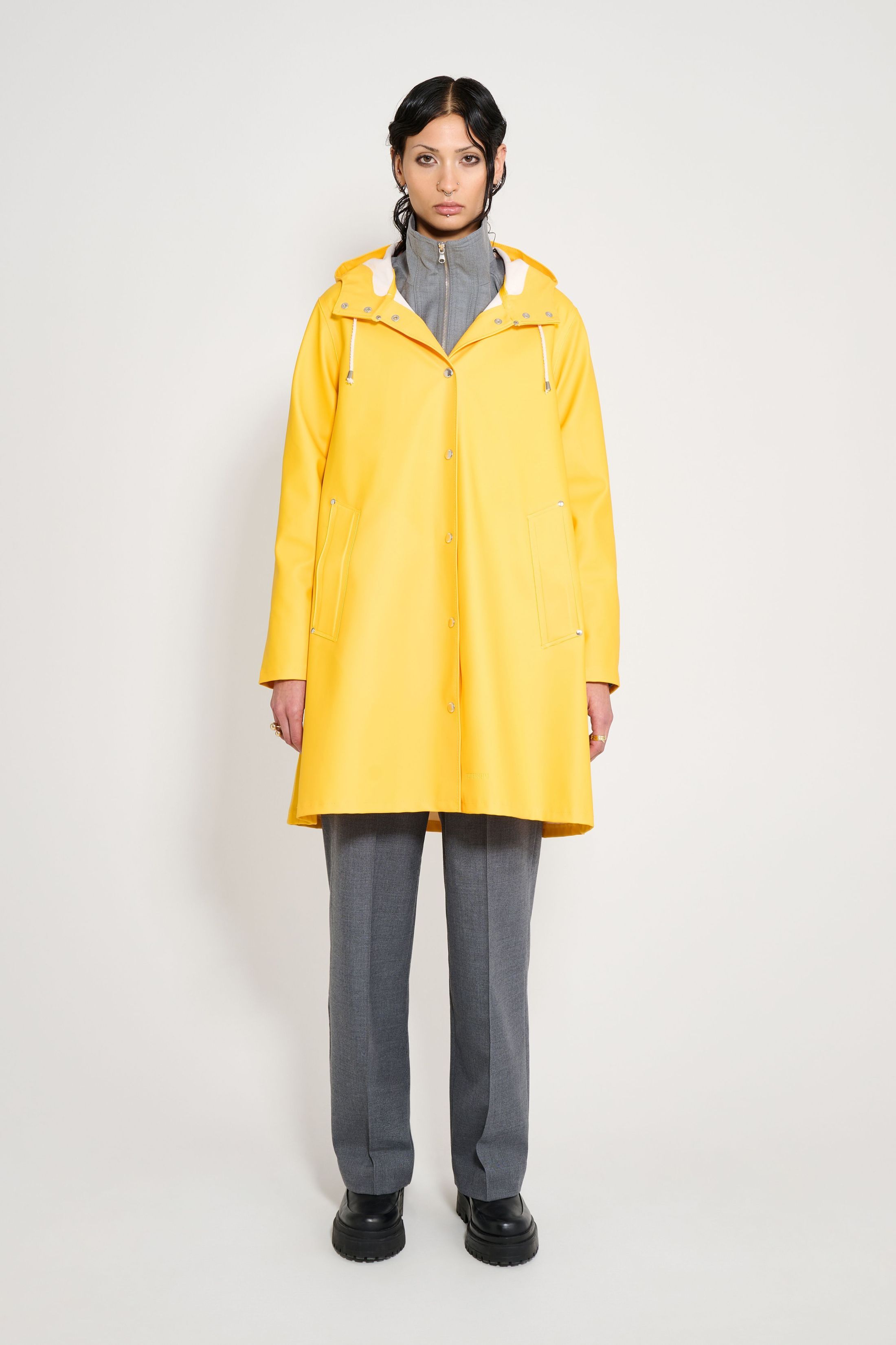 stutterheim mosebacke original a-line raincoat yellow women jackets