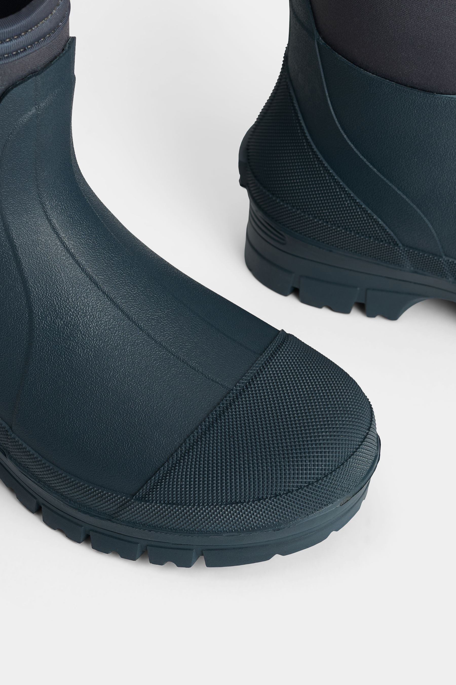 stutterheim puddle walker rain boots charcoal footwear chelsea-boots