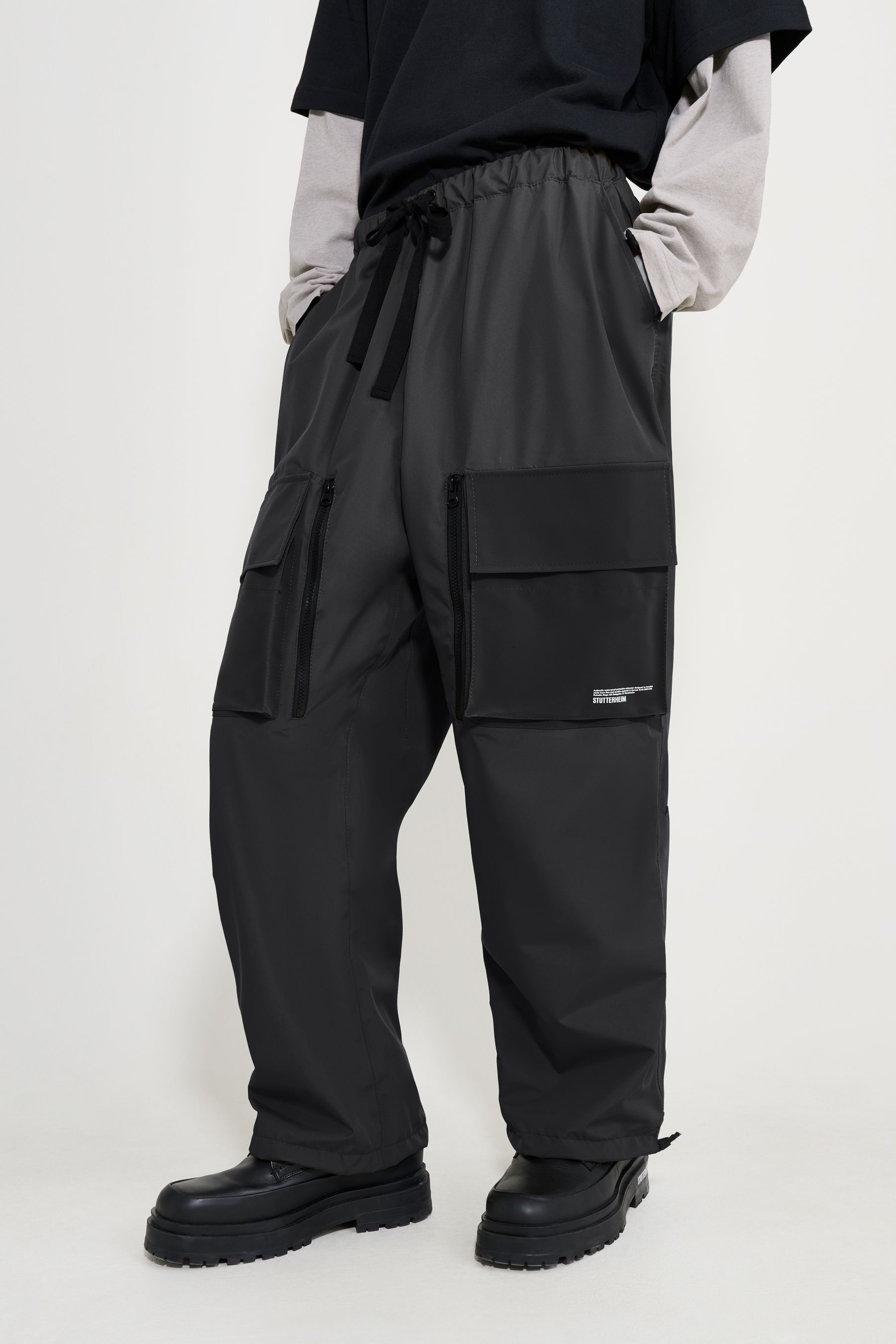 stutterheim space pocket trousers black men