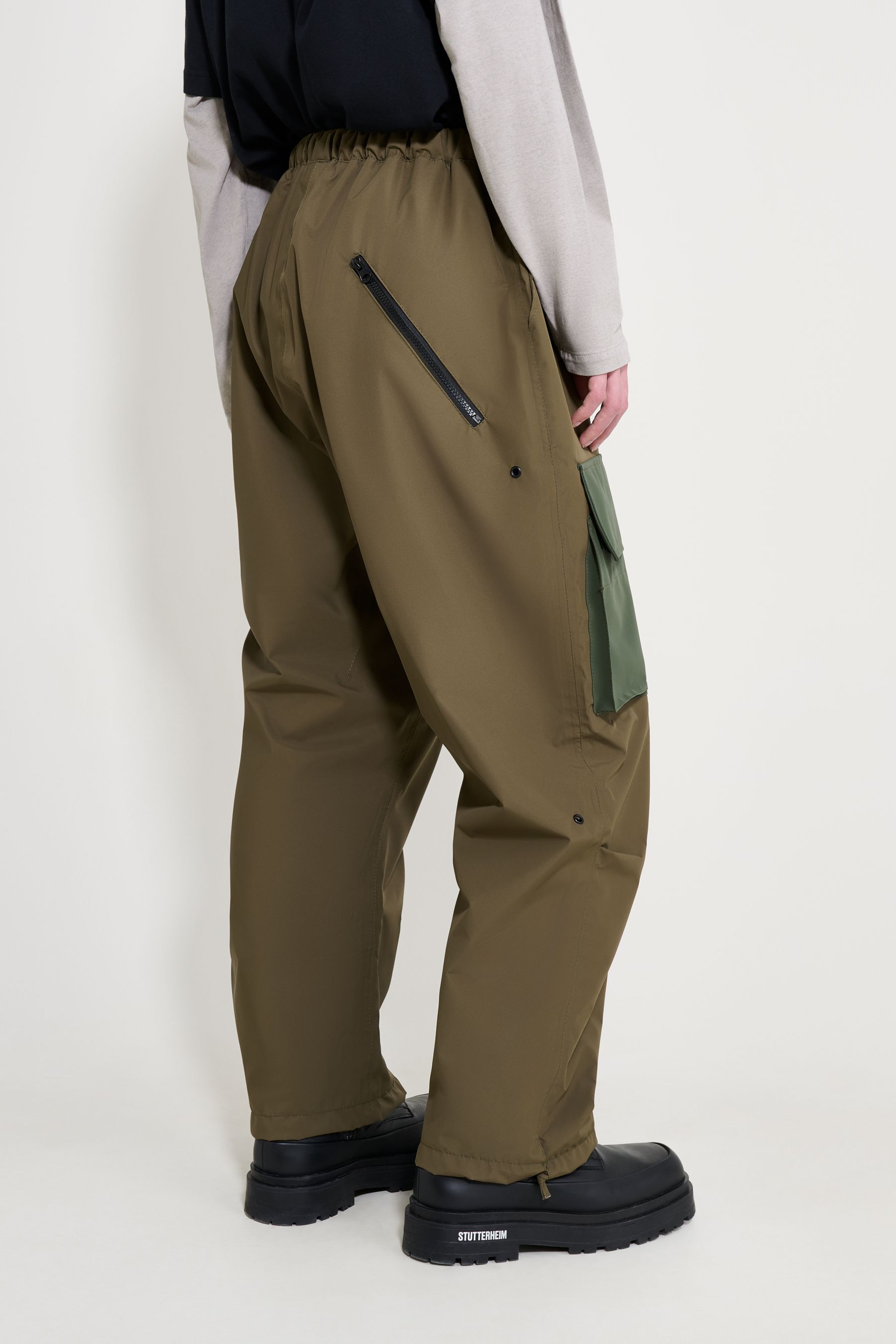 stutterheim space pocket trousers green men