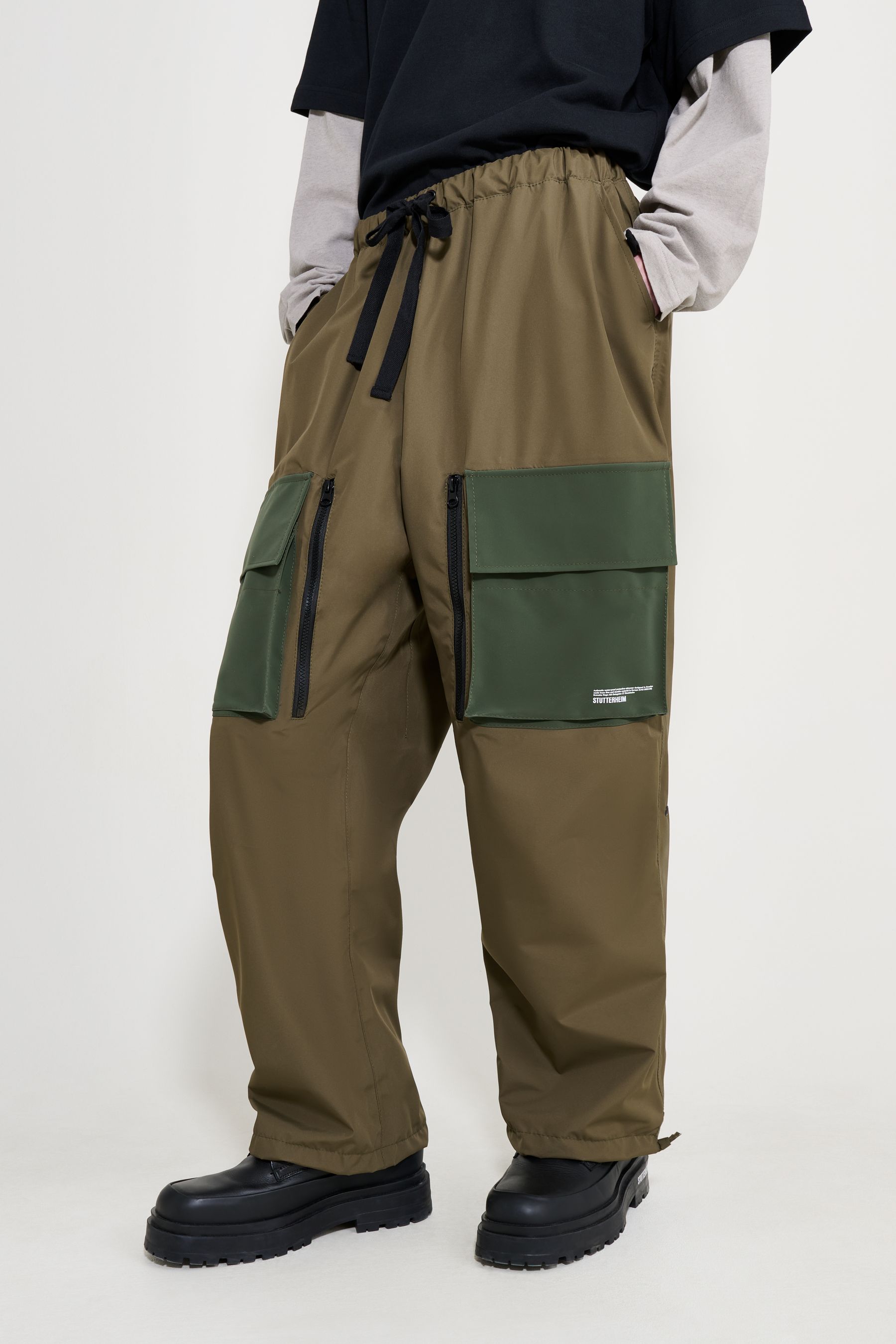 stutterheim space pocket trousers green men