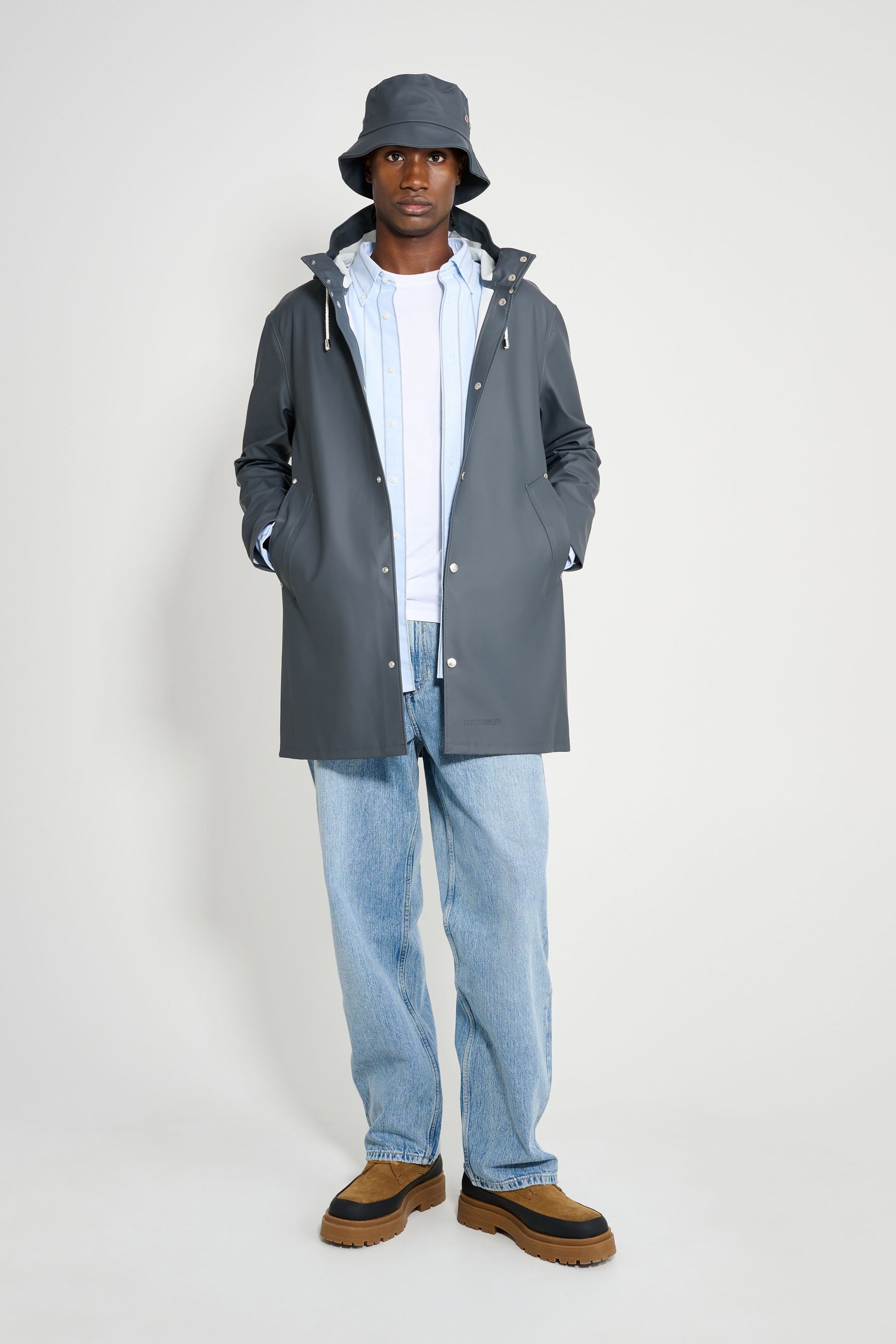 stutterheim stockholm original raincoat charcoal men jackets raincoats