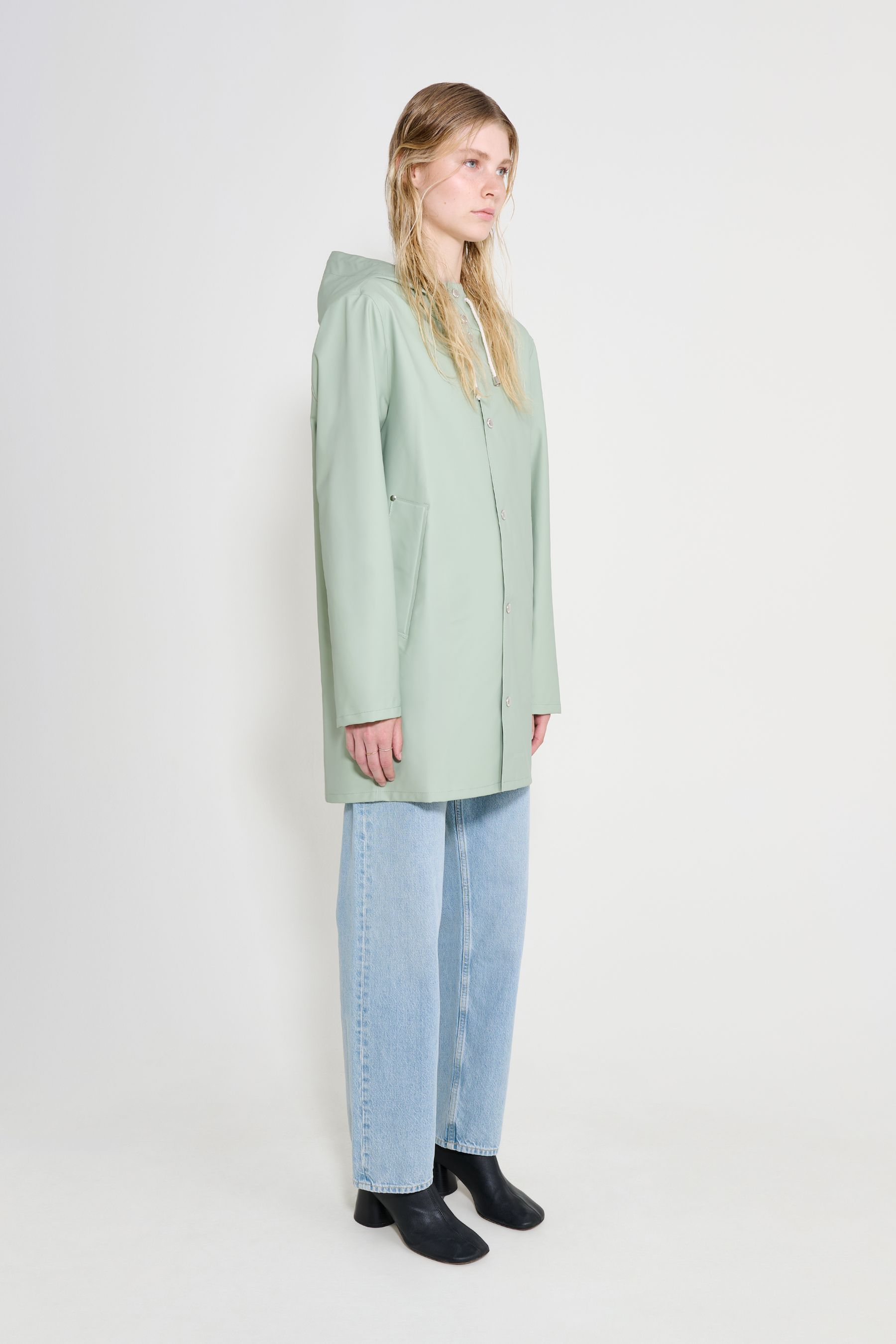 stutterheim stockholm lightweight raincoat sage women jackets raincoats