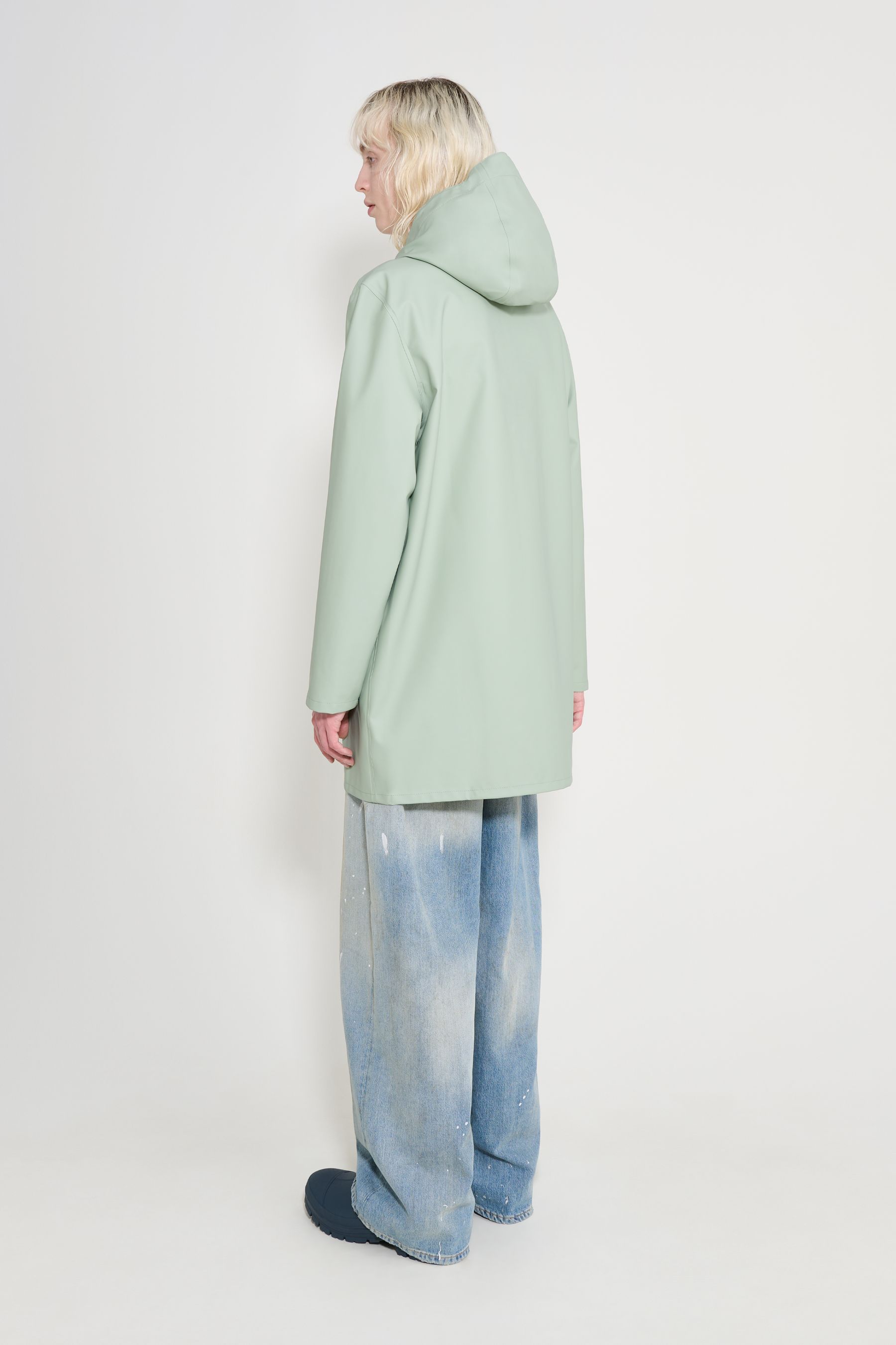 stutterheim stockholm lightweight raincoat sage men jackets raincoats