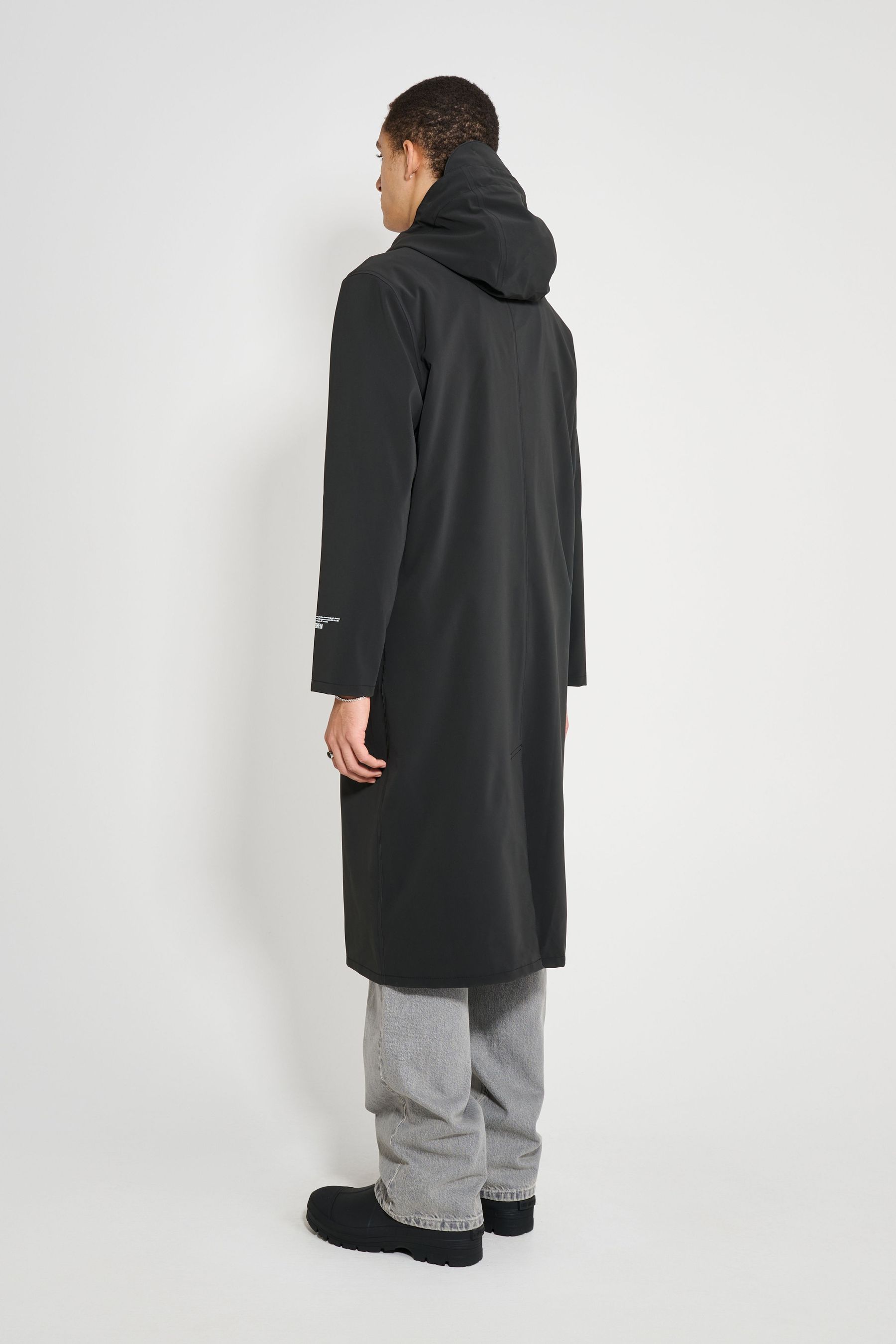stutterheim stockholm long patch raincoat black men jackets long-raincoats