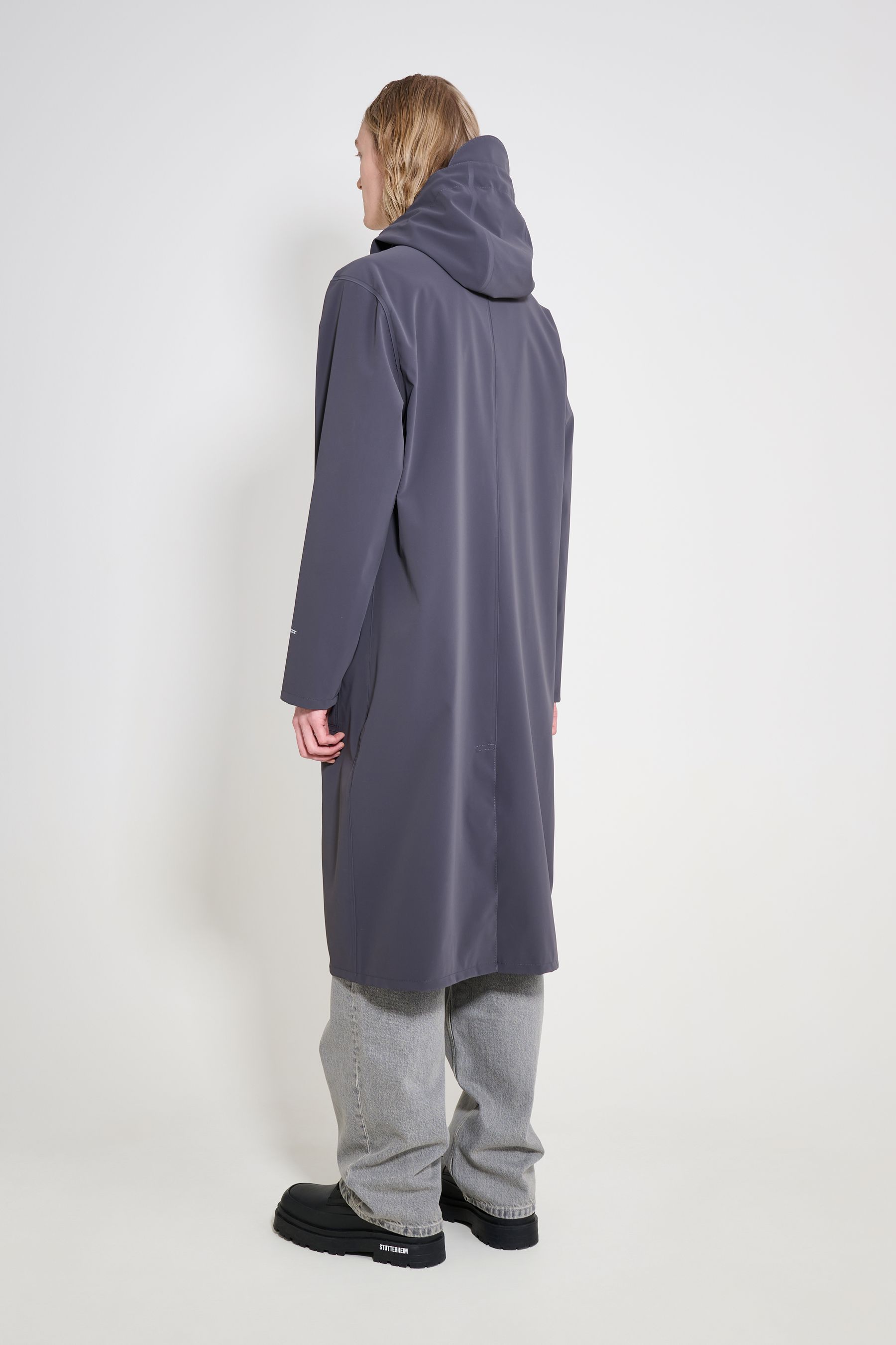 stutterheim stockholm long patch raincoat mystic blue men jackets long-raincoats