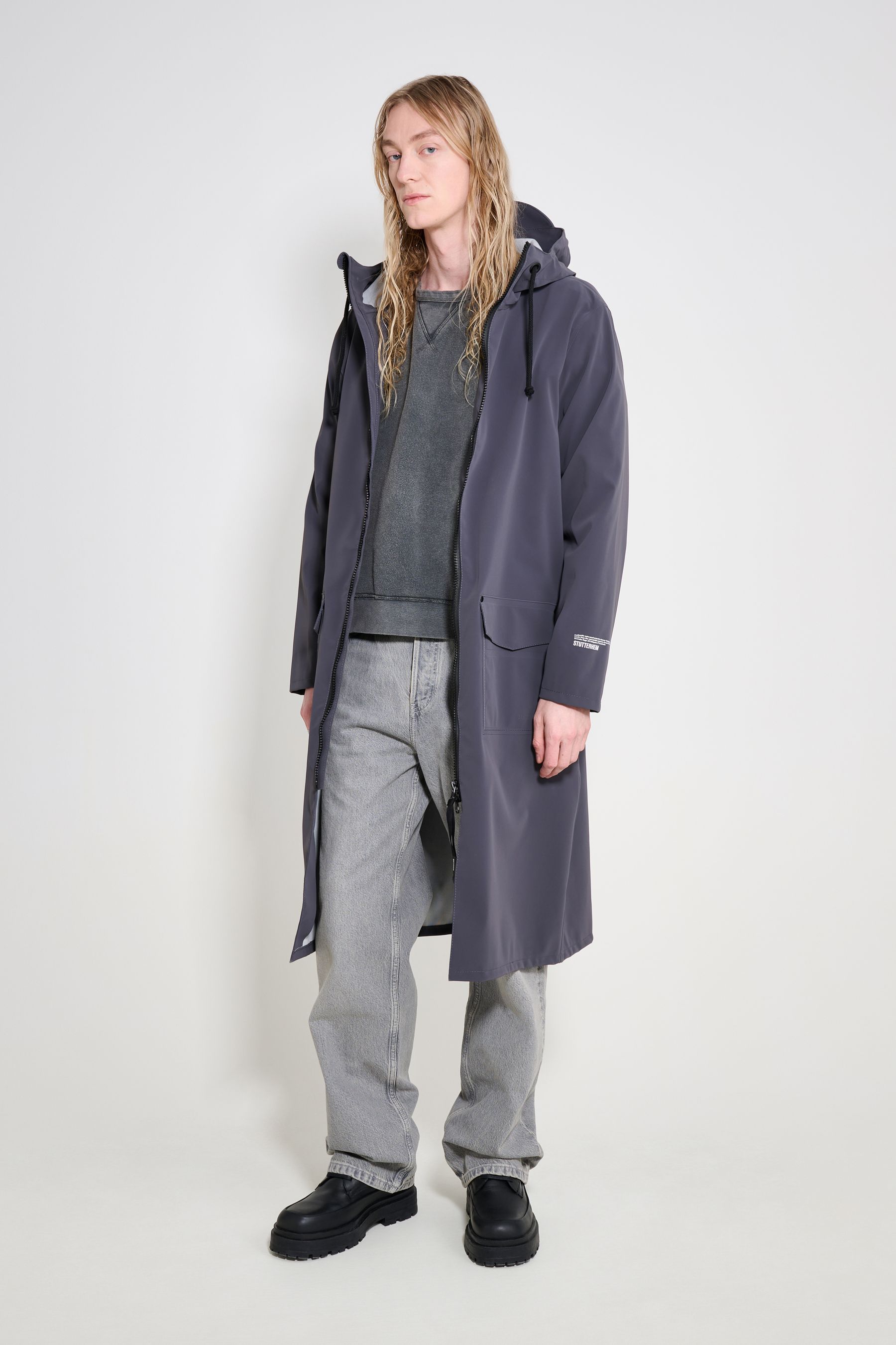 stutterheim stockholm long patch raincoat mystic blue men jackets long-raincoats