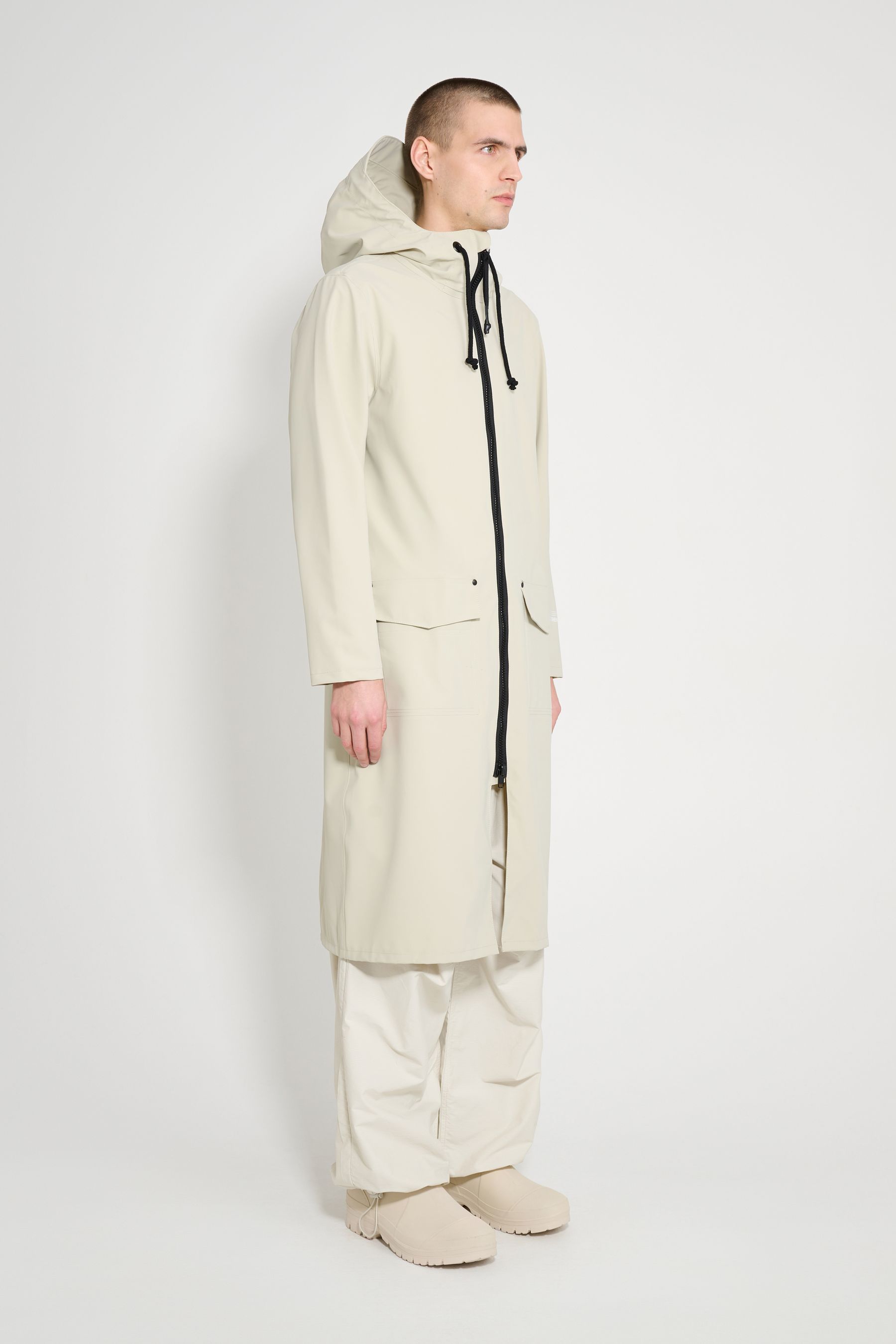 stutterheim stockholm long patch raincoat pelican men jackets long-raincoats