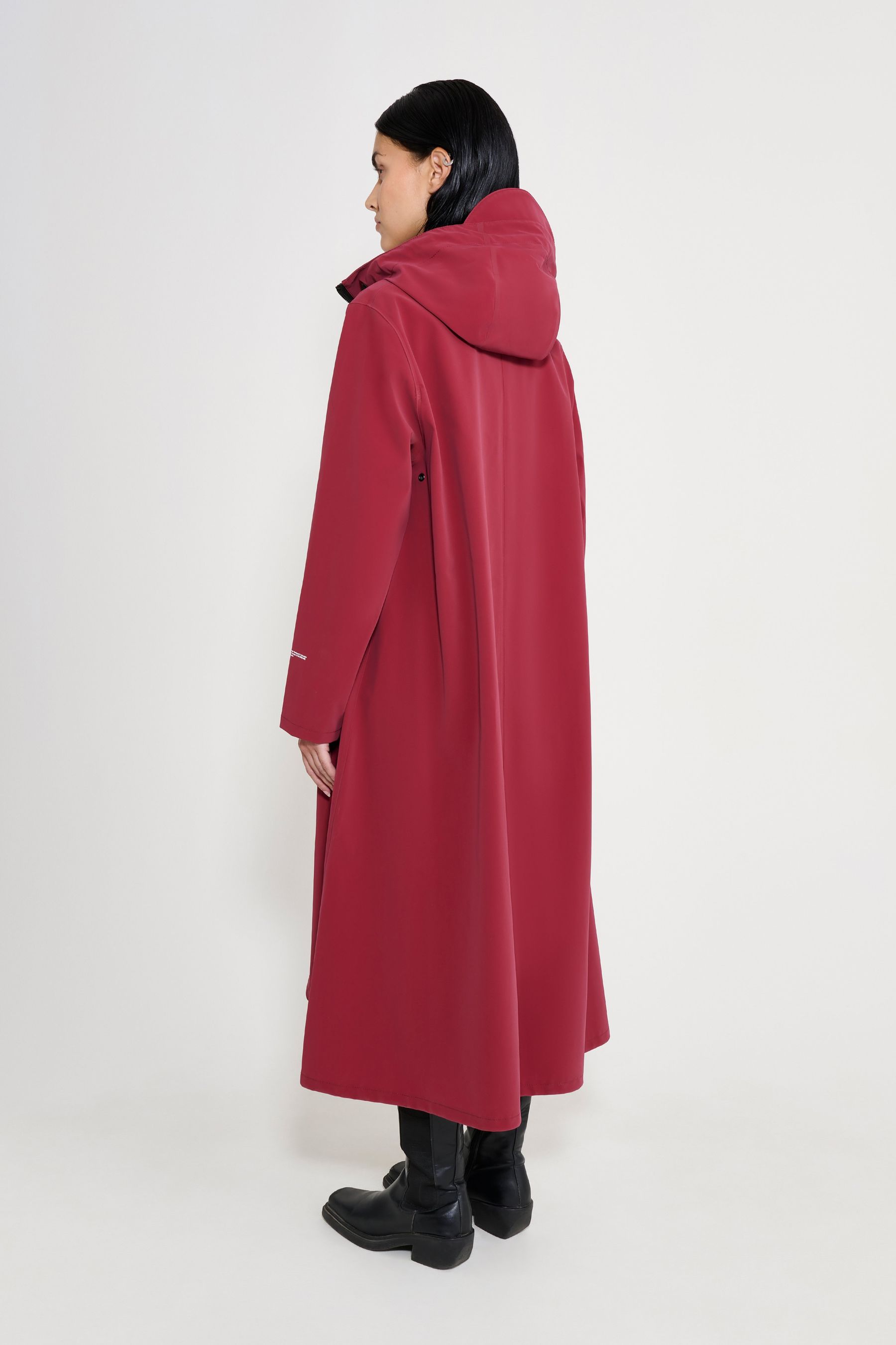 stutterheim stockholm long patch raincoat burgundy women jackets long-raincoats