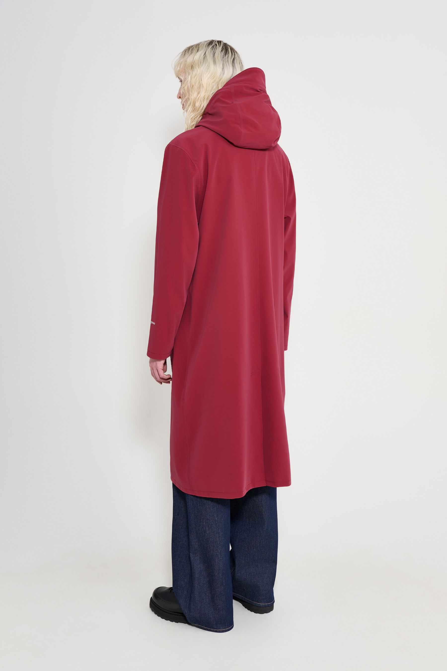 stutterheim stockholm long patch raincoat burgundy men jackets long-raincoats
