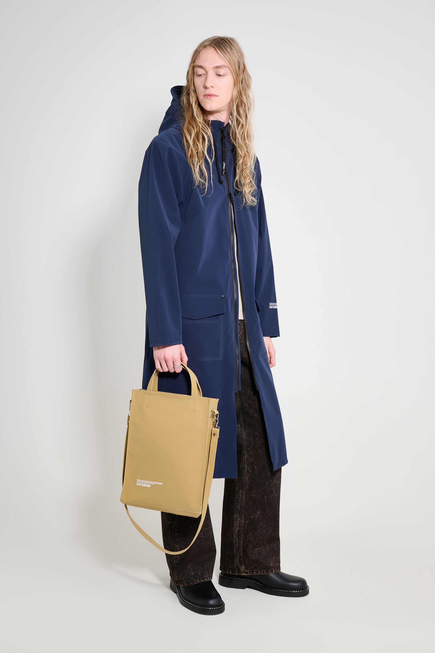 stutterheim stockholm long patch raincoat navy men jackets long-raincoats