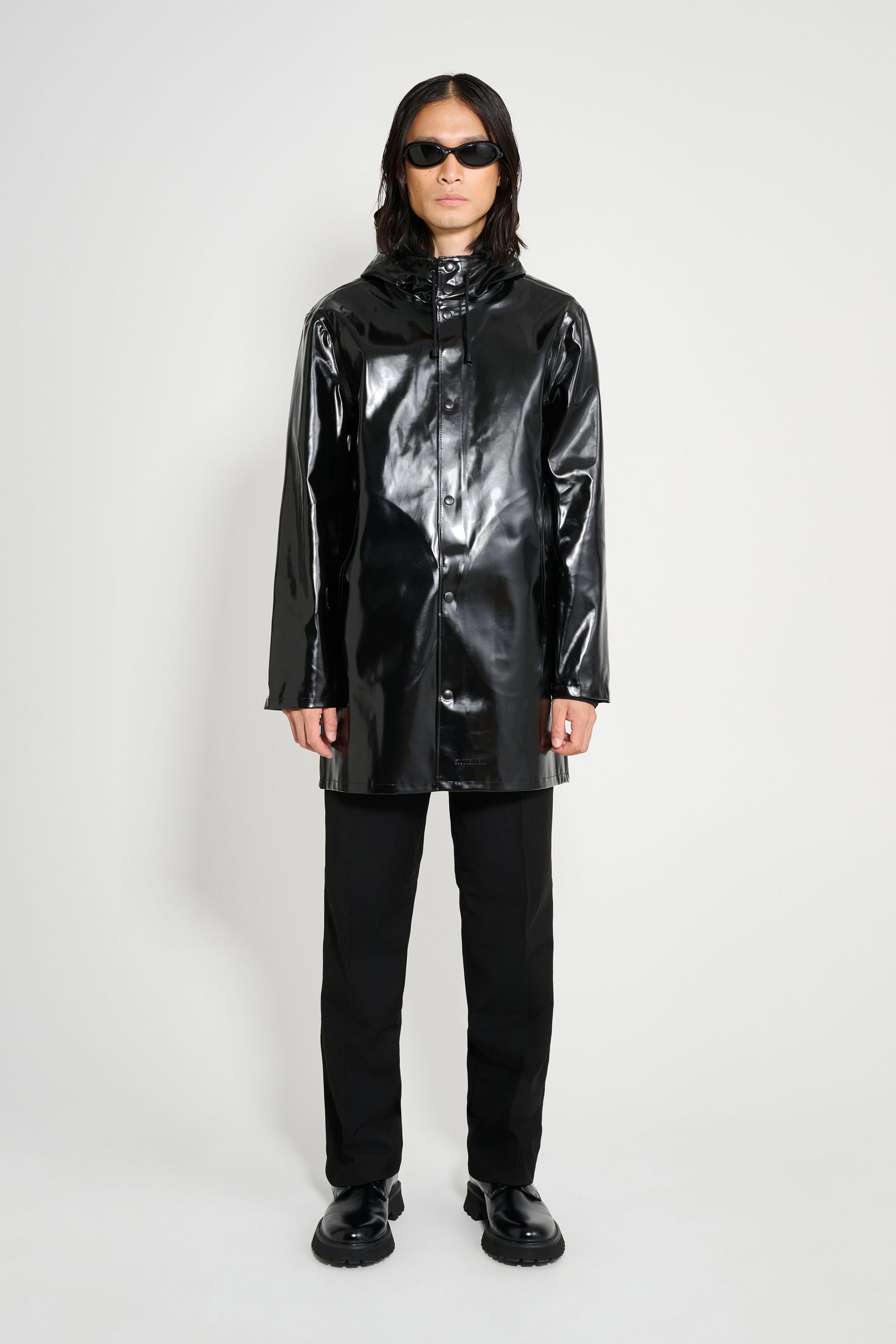 stutterheim stockholm opal raincoat black men jackets raincoats