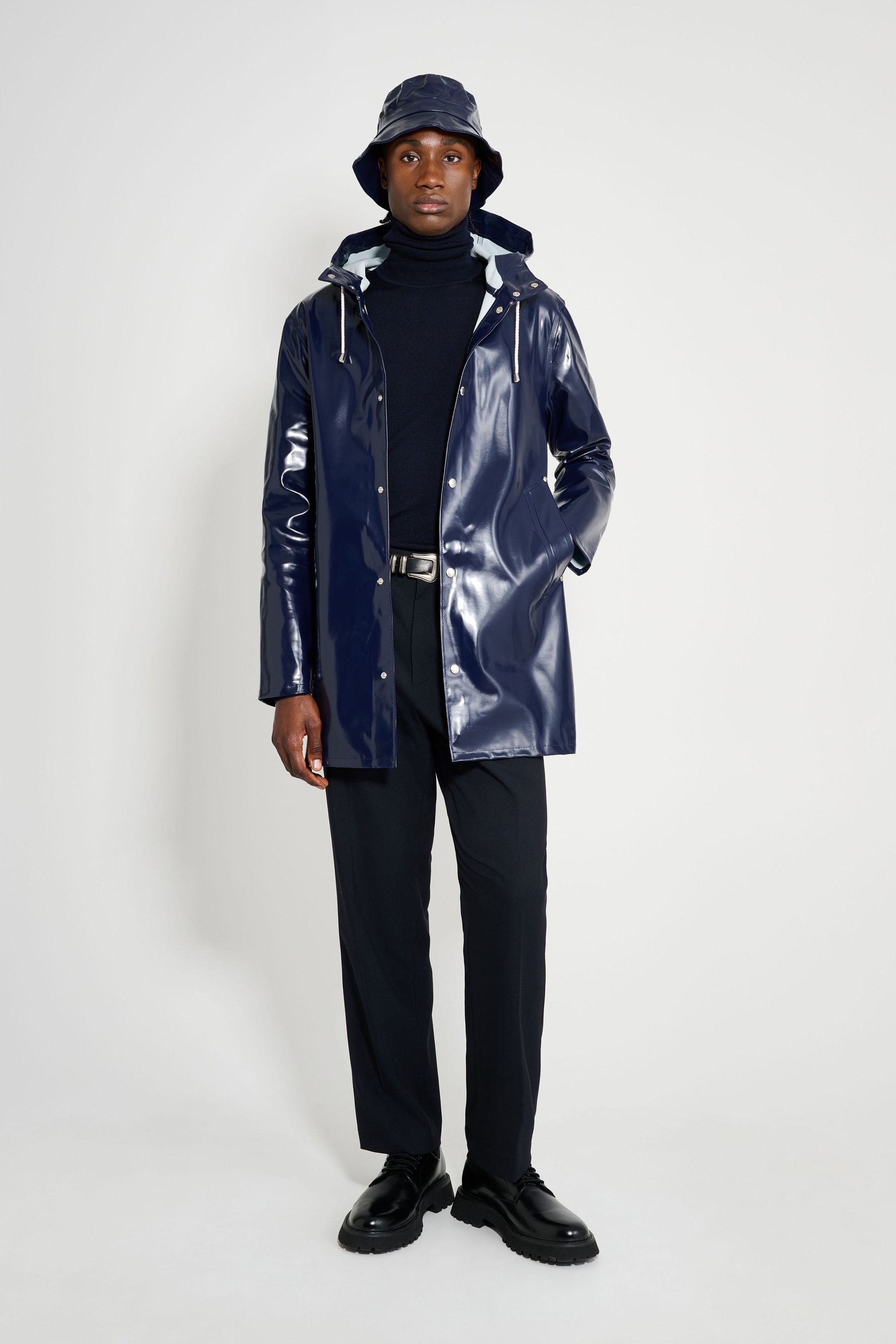 stutterheim stockholm opal raincoat navy men jackets raincoats
