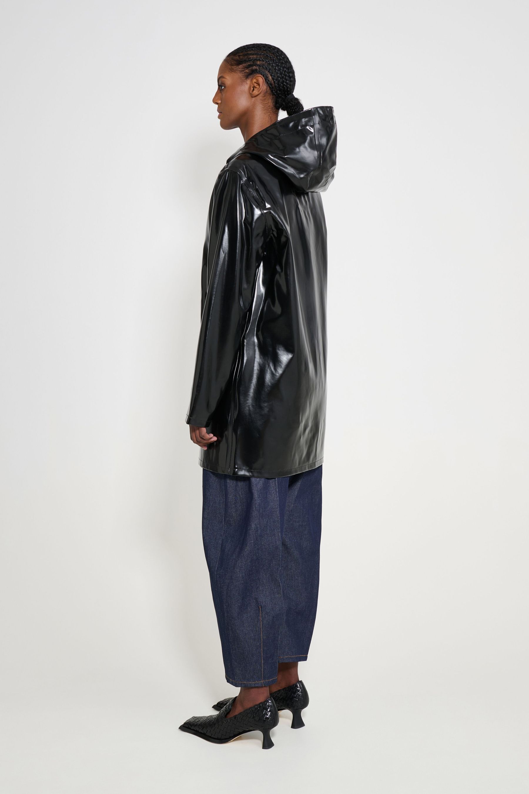 stutterheim stockholm opal raincoat black women jackets raincoats