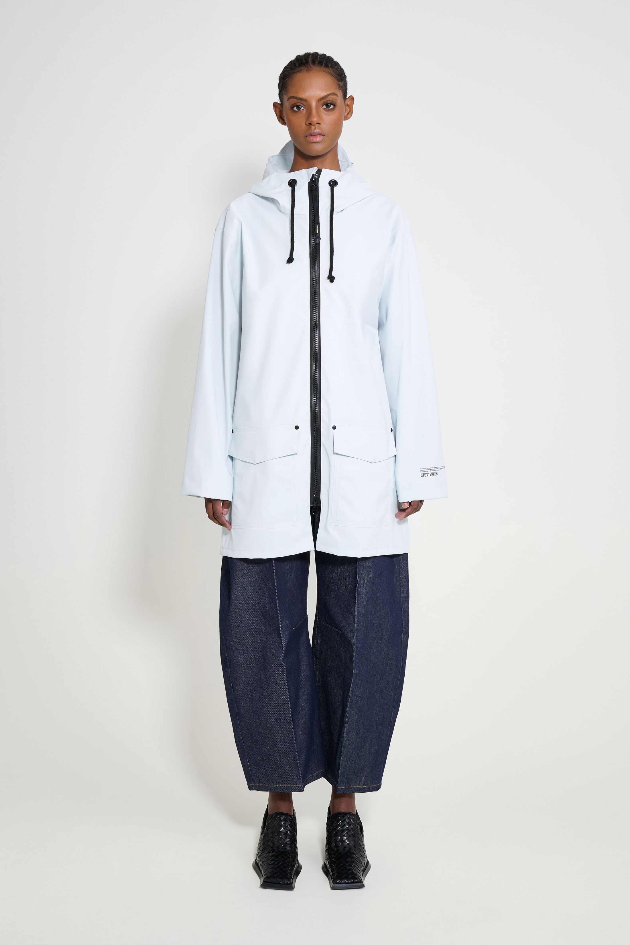 stutterheim stockholm patch raincoat frost grey women jackets raincoats