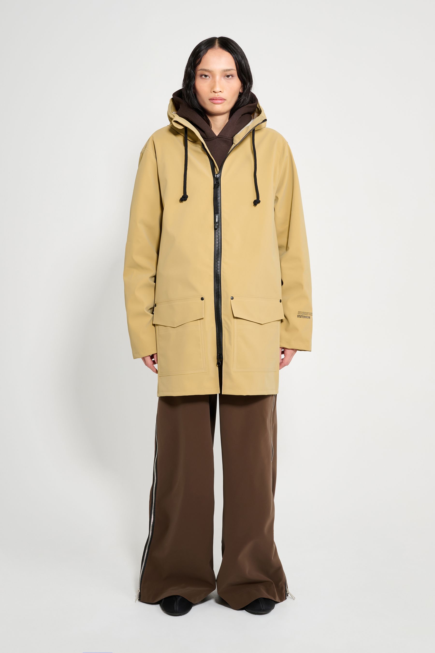 stutterheim stockholm patch raincoat sand women jackets raincoats