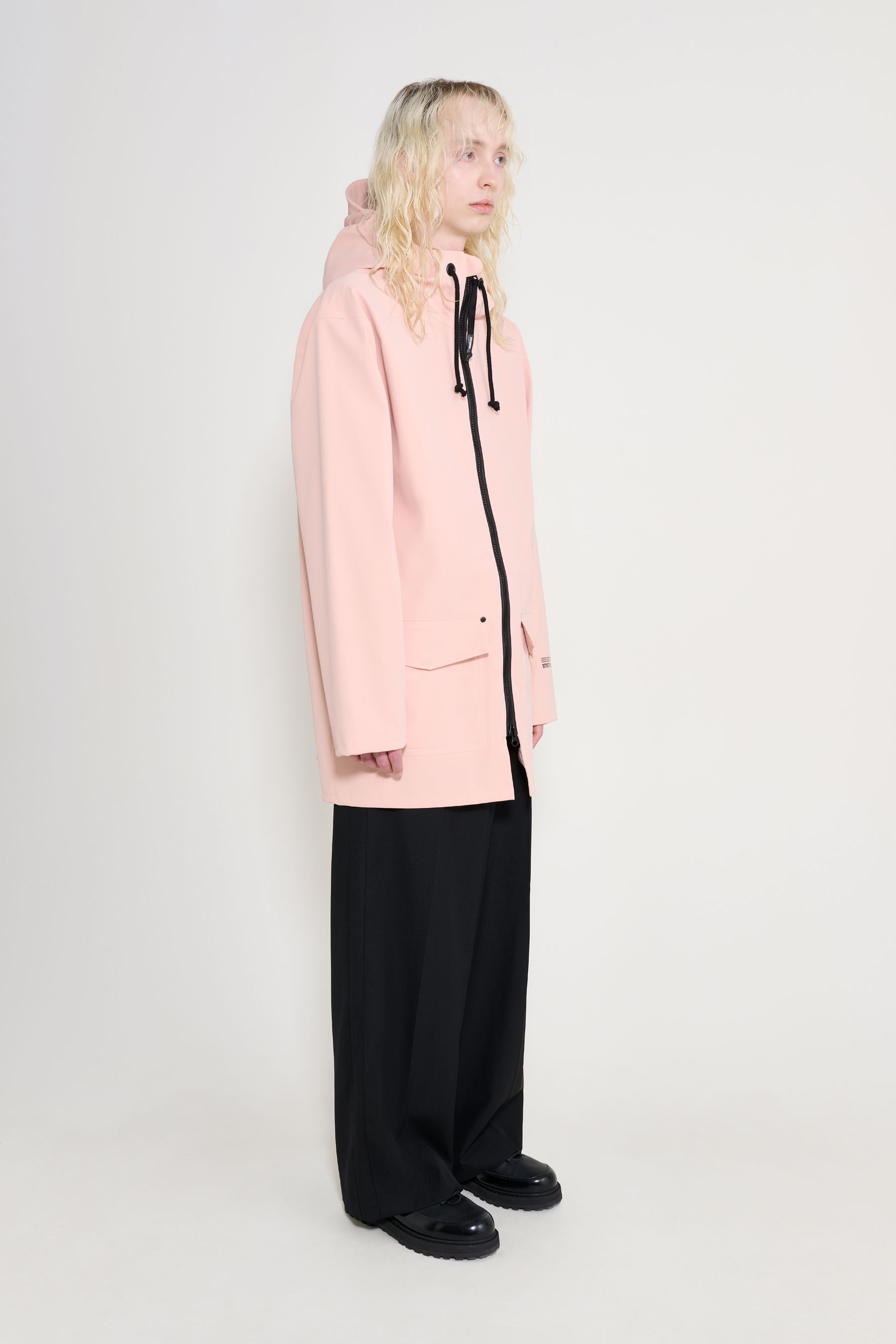 stutterheim stockholm patch raincoat pale pink men jackets raincoats