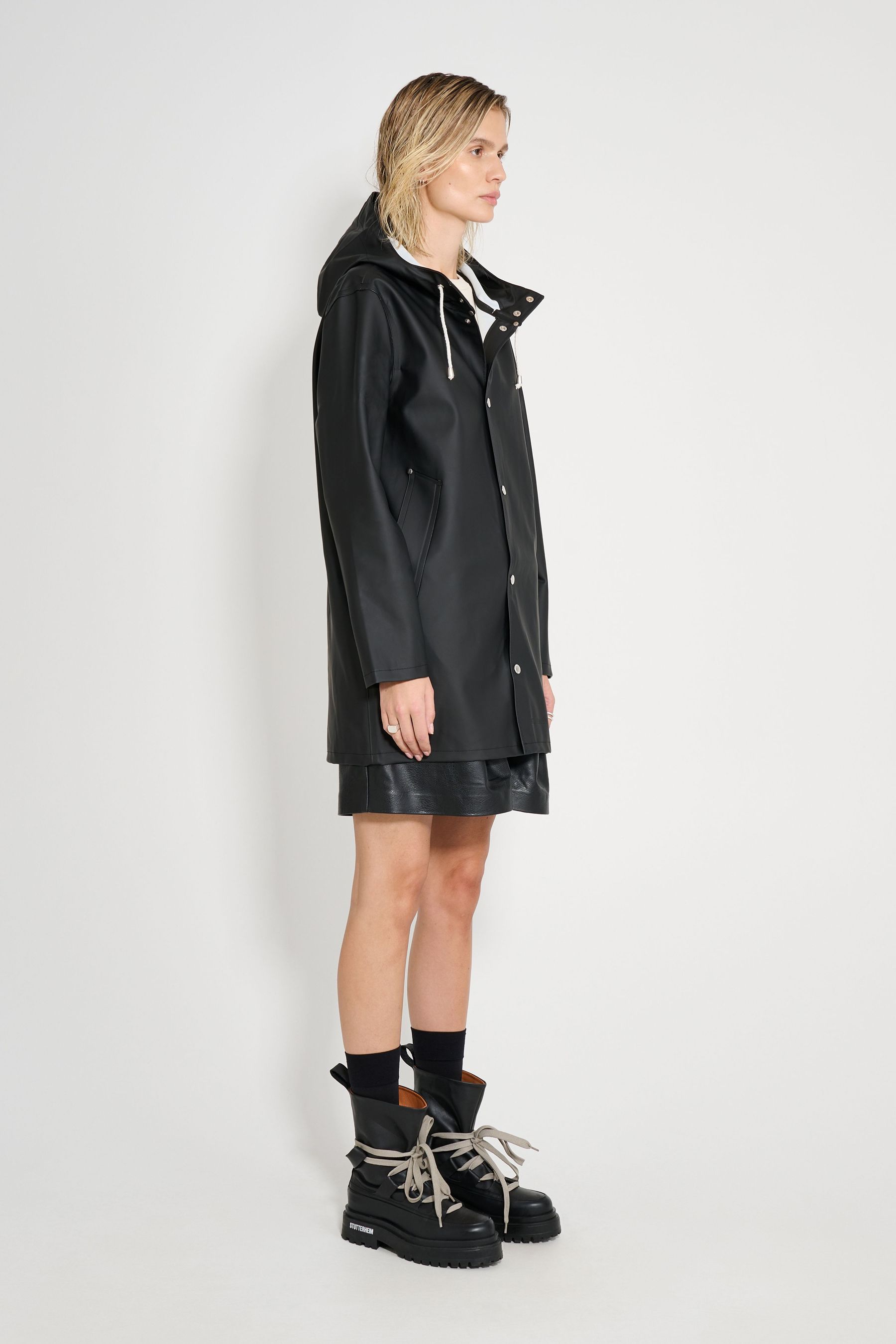 stutterheim stockholm original raincoat black women jackets raincoats