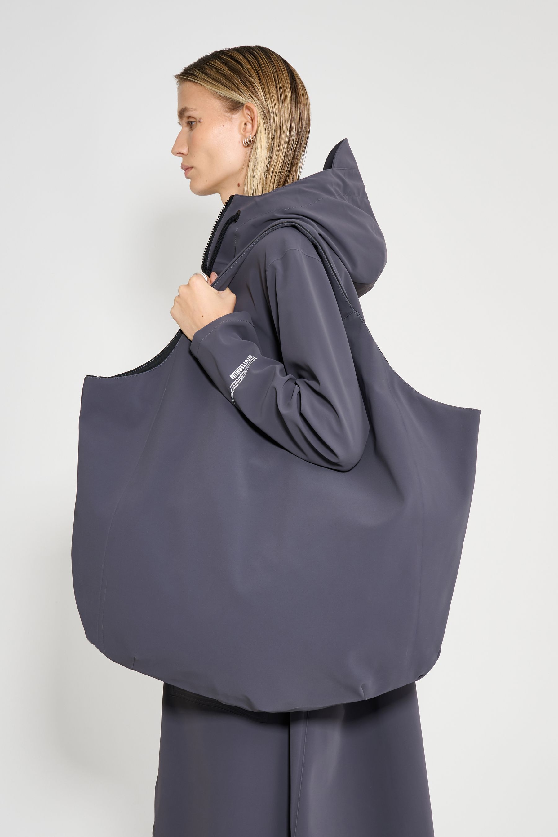 stutterheim svea puffer bag matte mystic blue accessories bags tote-bags
