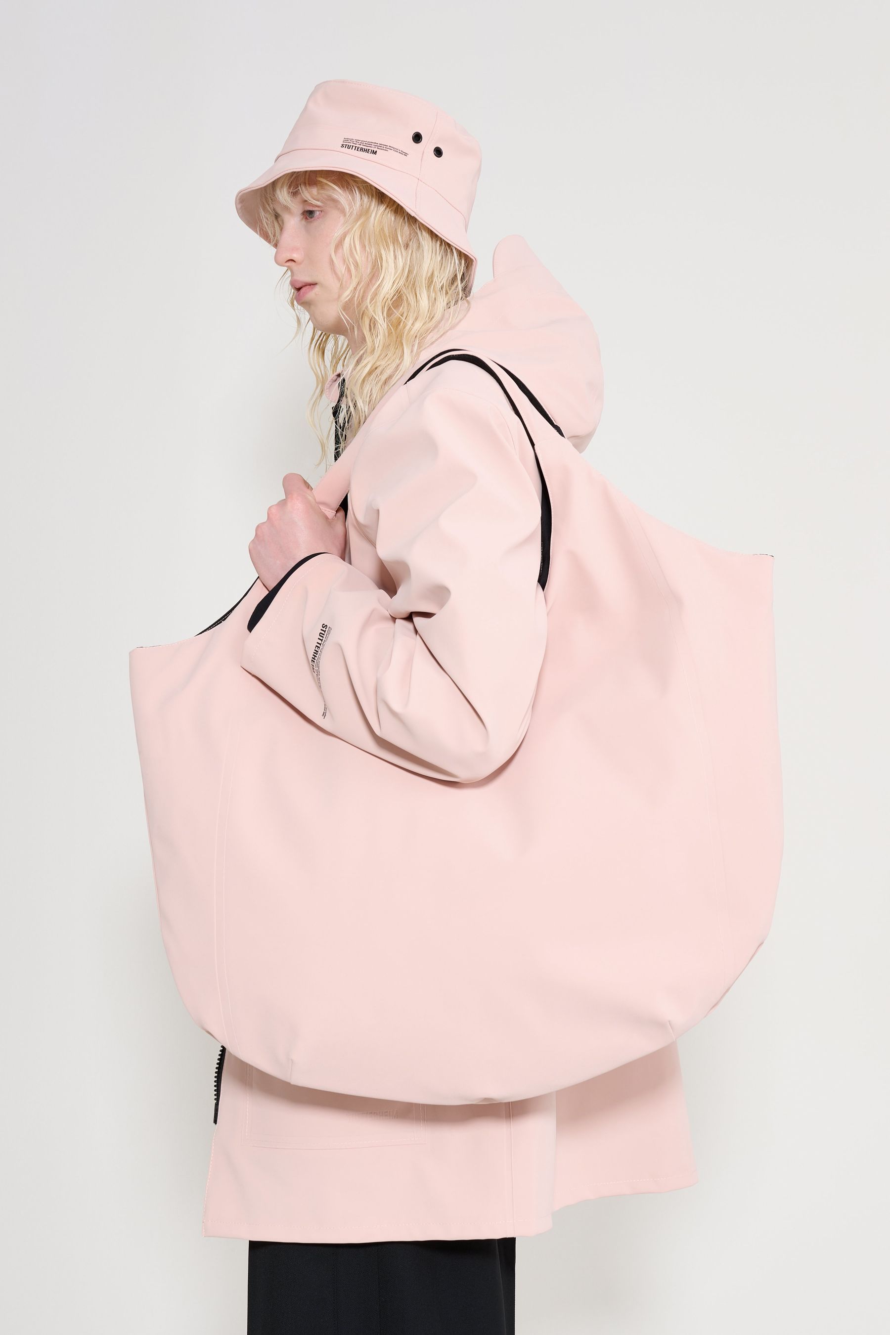 stutterheim svea puffer bag matte pale pink accessories bags tote-bags