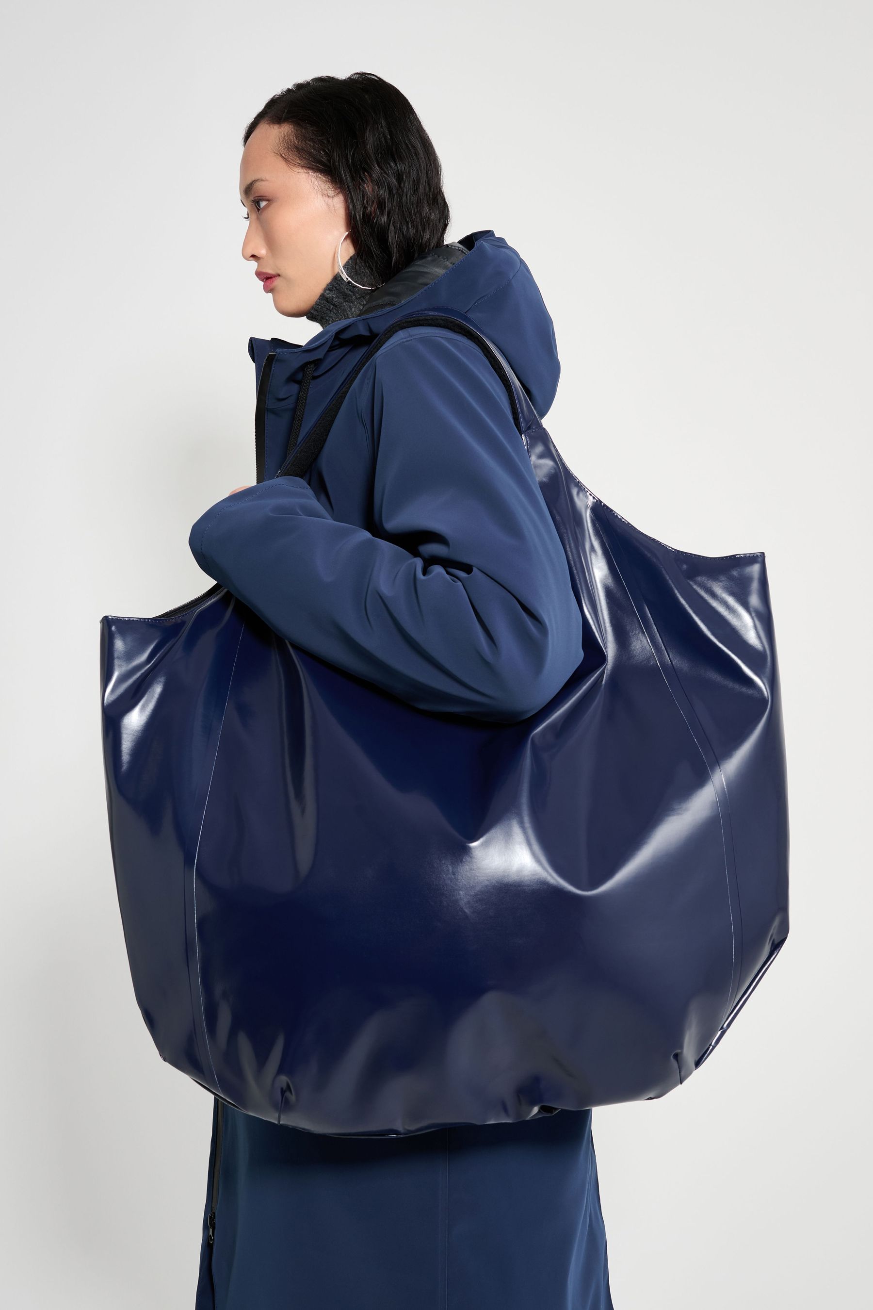 stutterheim svea puffer bag opal navy accessories bags tote-bags